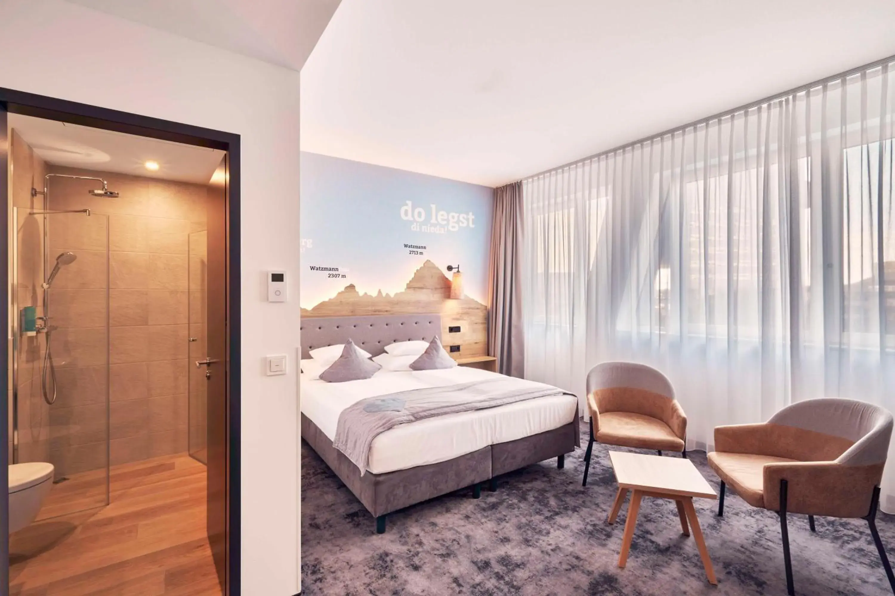 Comfort Double Room with Walk-In Shower in Best Western Hotel Arabellapark Muenchen Comfort Double Room with Walk-In Shower in Best Western Hotel Arabellapark Muenchen