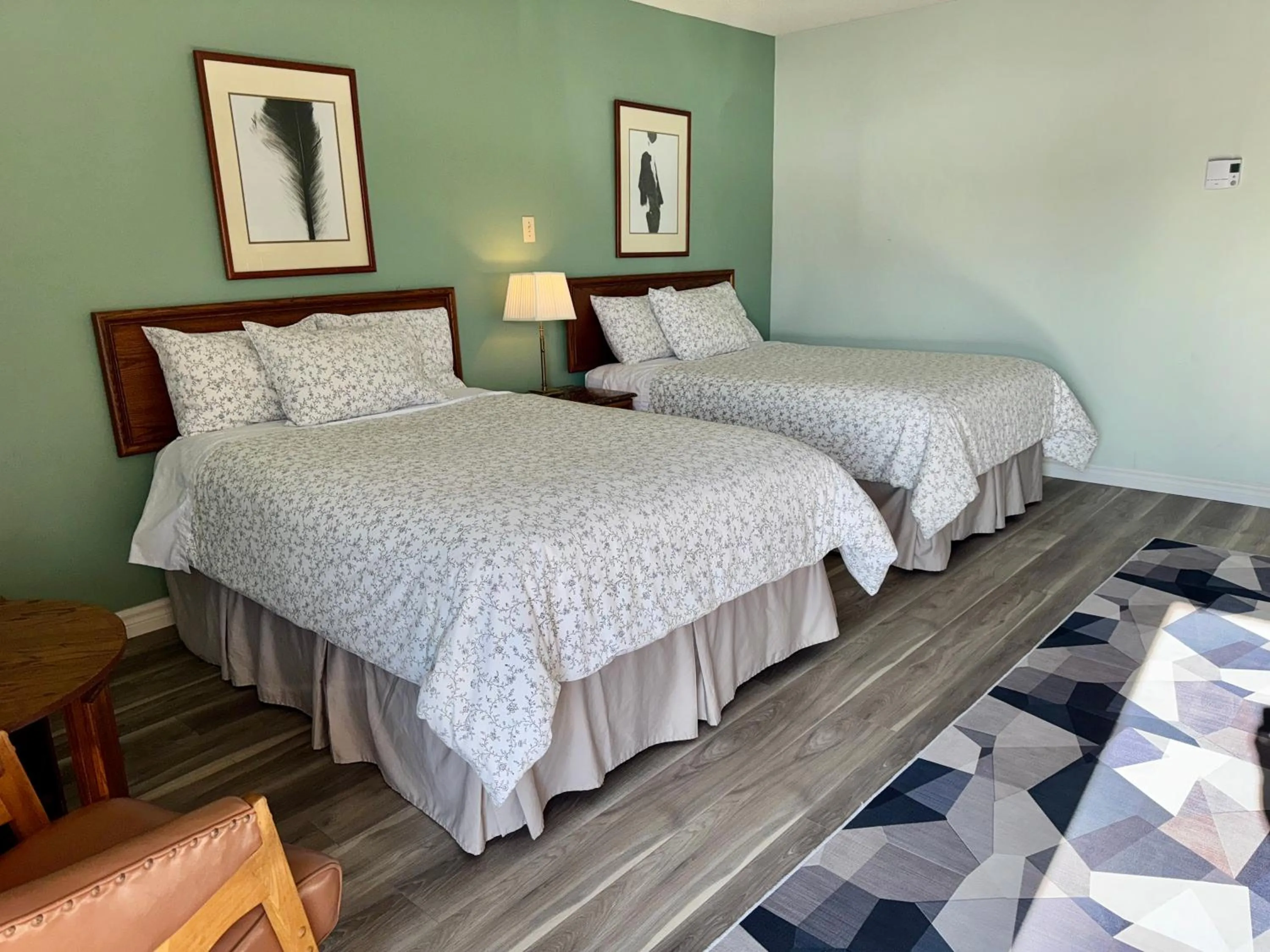 Bed in New Age Inn - Voyageur