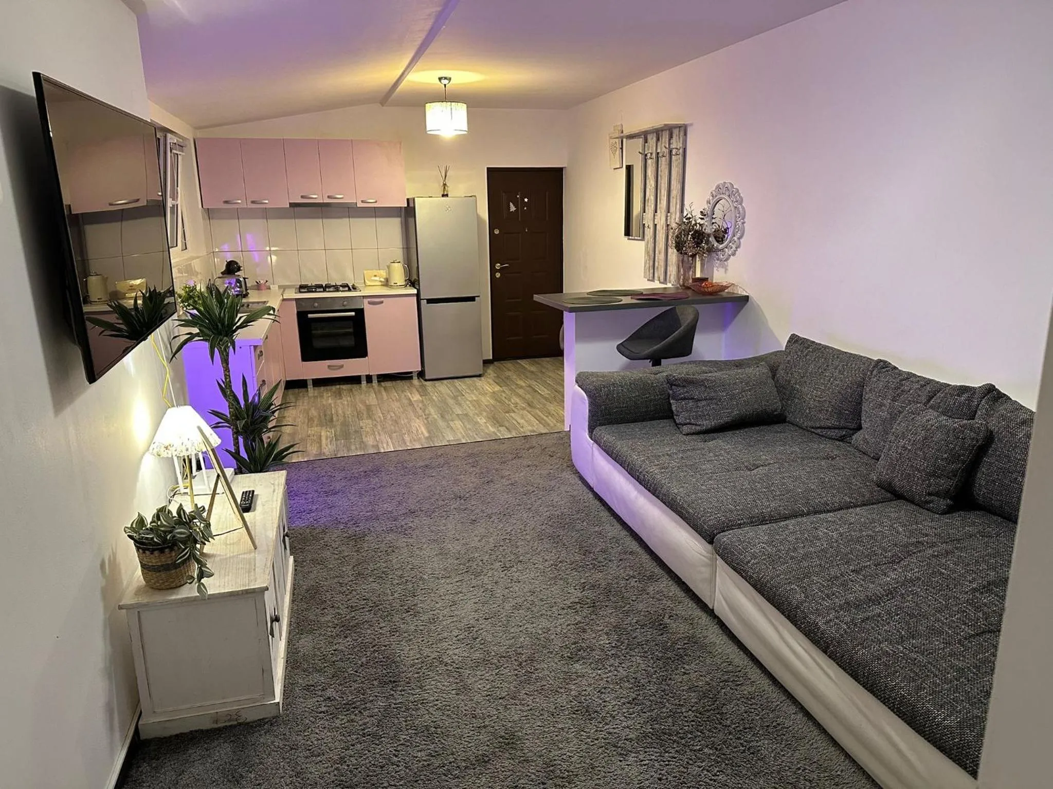 Living room in ALBERT RESIDENCE Brasov with complimentary parking off site