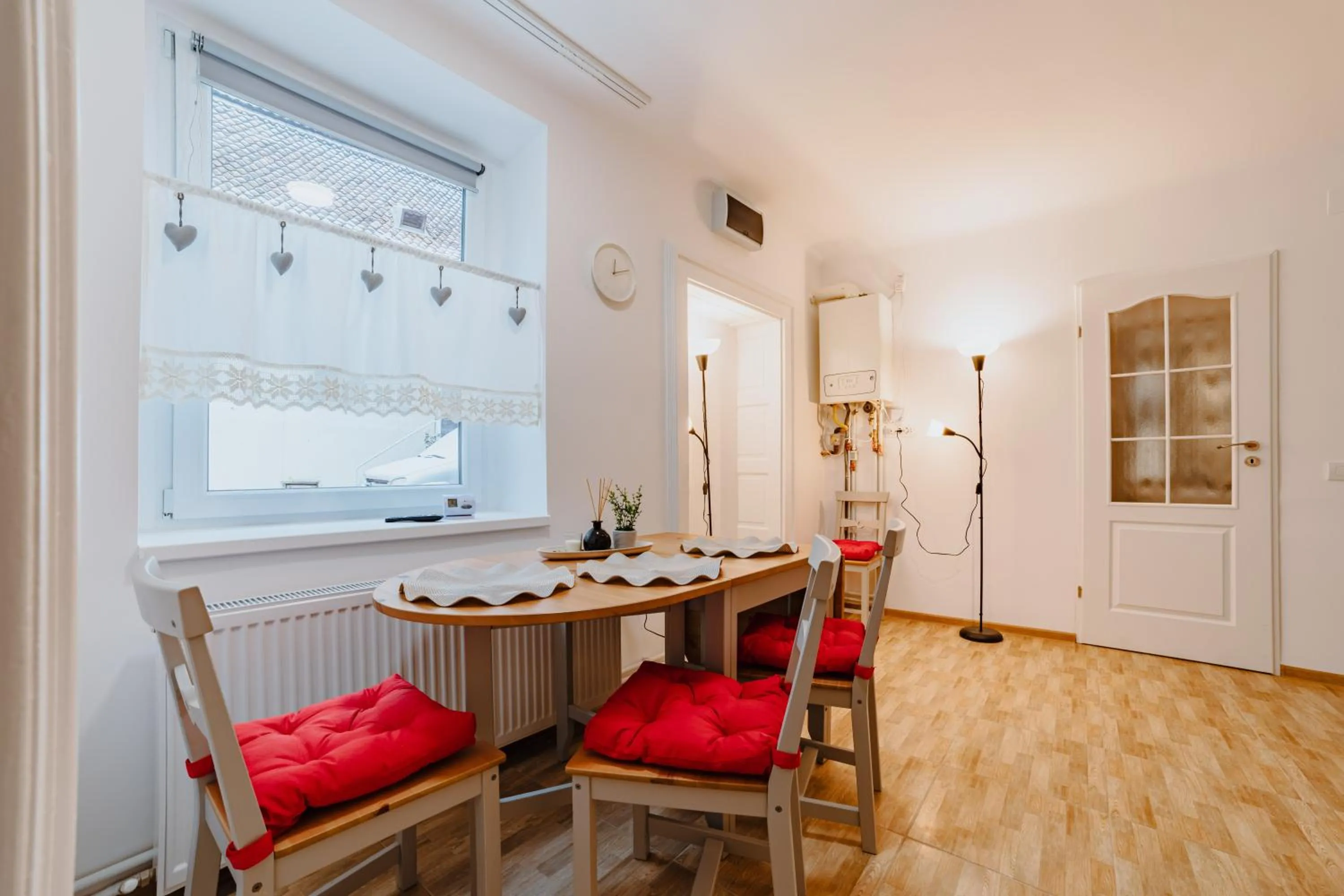Dining area in ALBERT RESIDENCE Brasov with complimentary parking off site