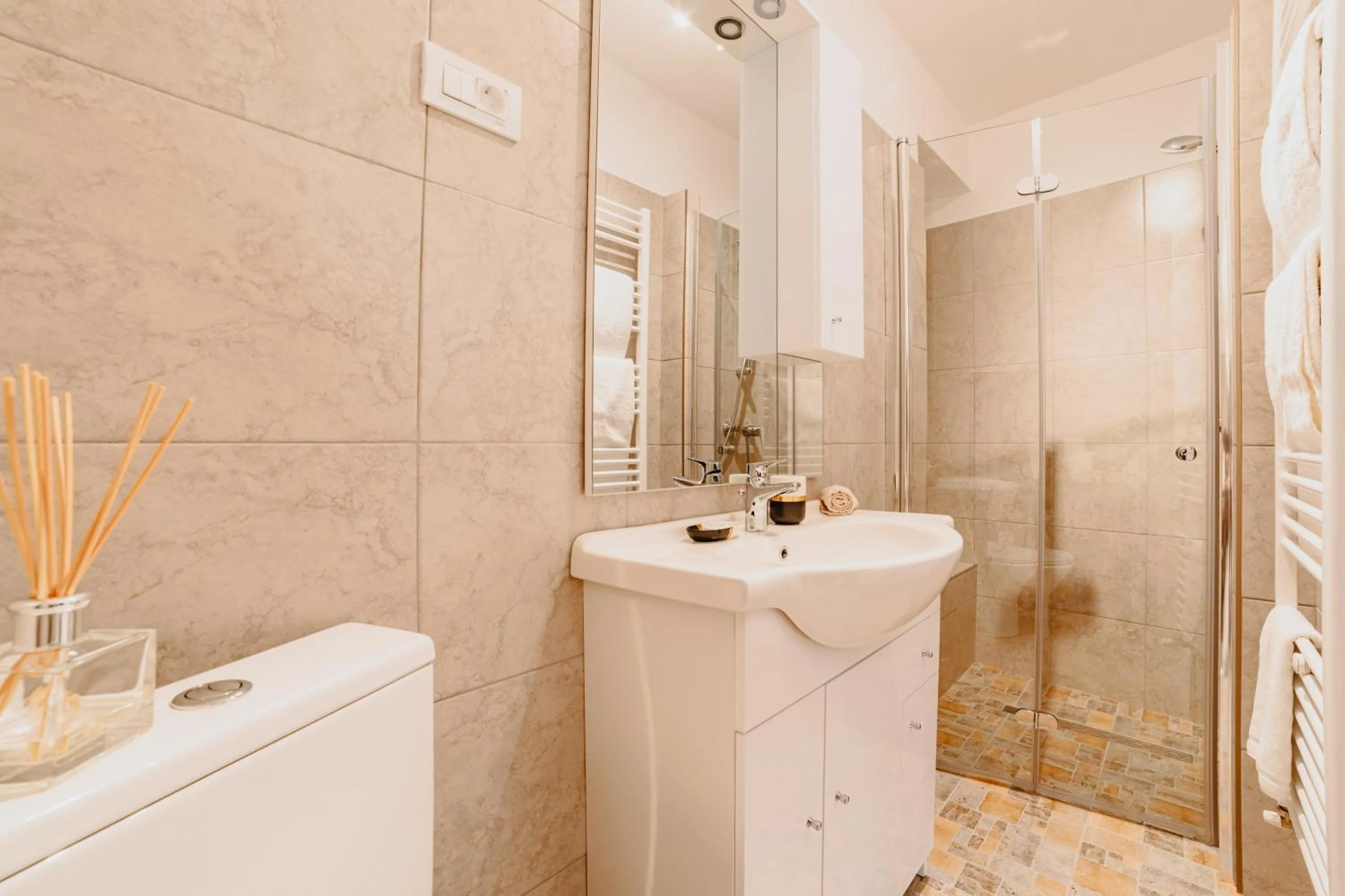 Shower in ALBERT RESIDENCE Brasov with complimentary parking off site