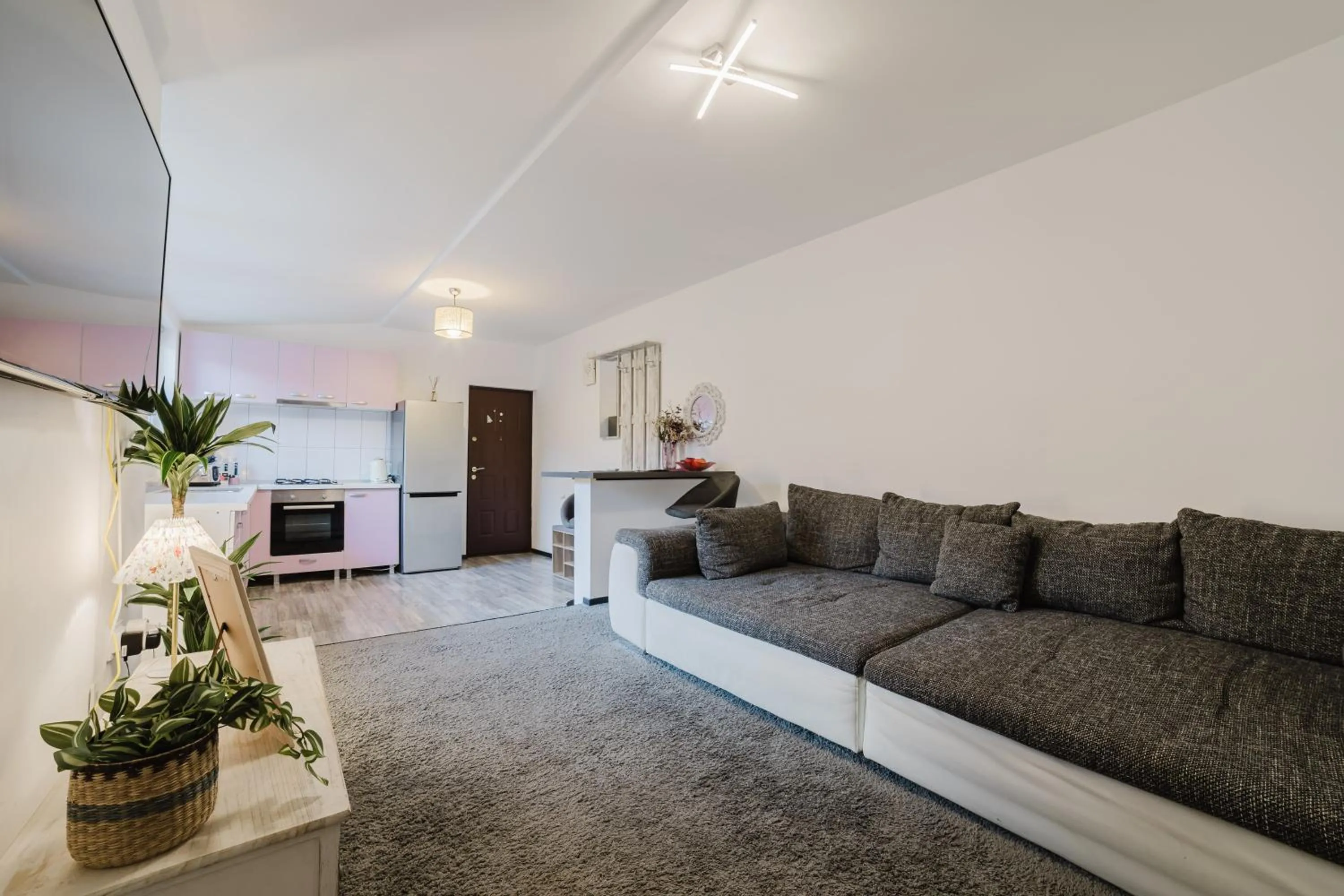 Living room in ALBERT RESIDENCE Brasov with complimentary parking off site