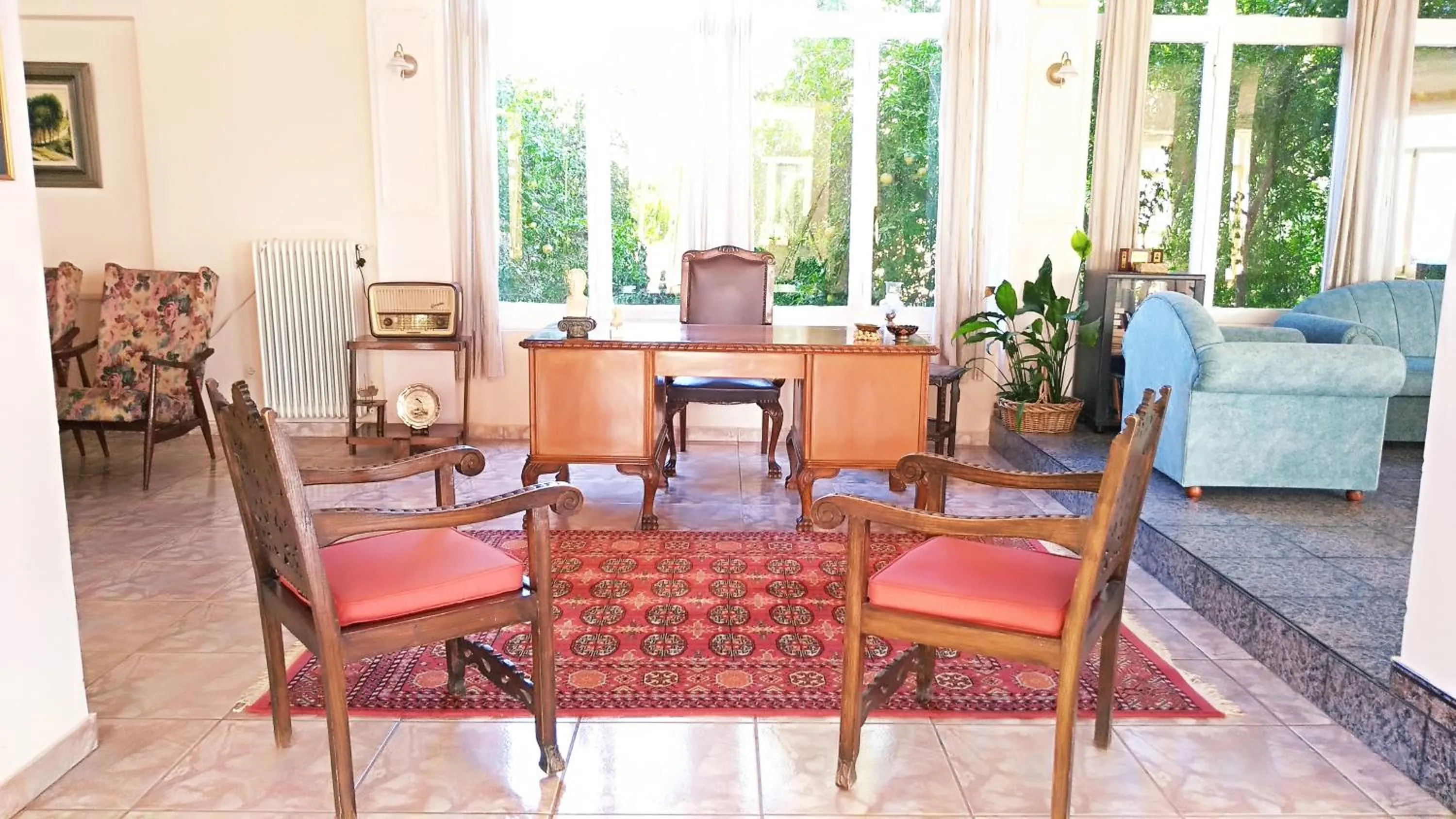 Living room in Nireus Hotel