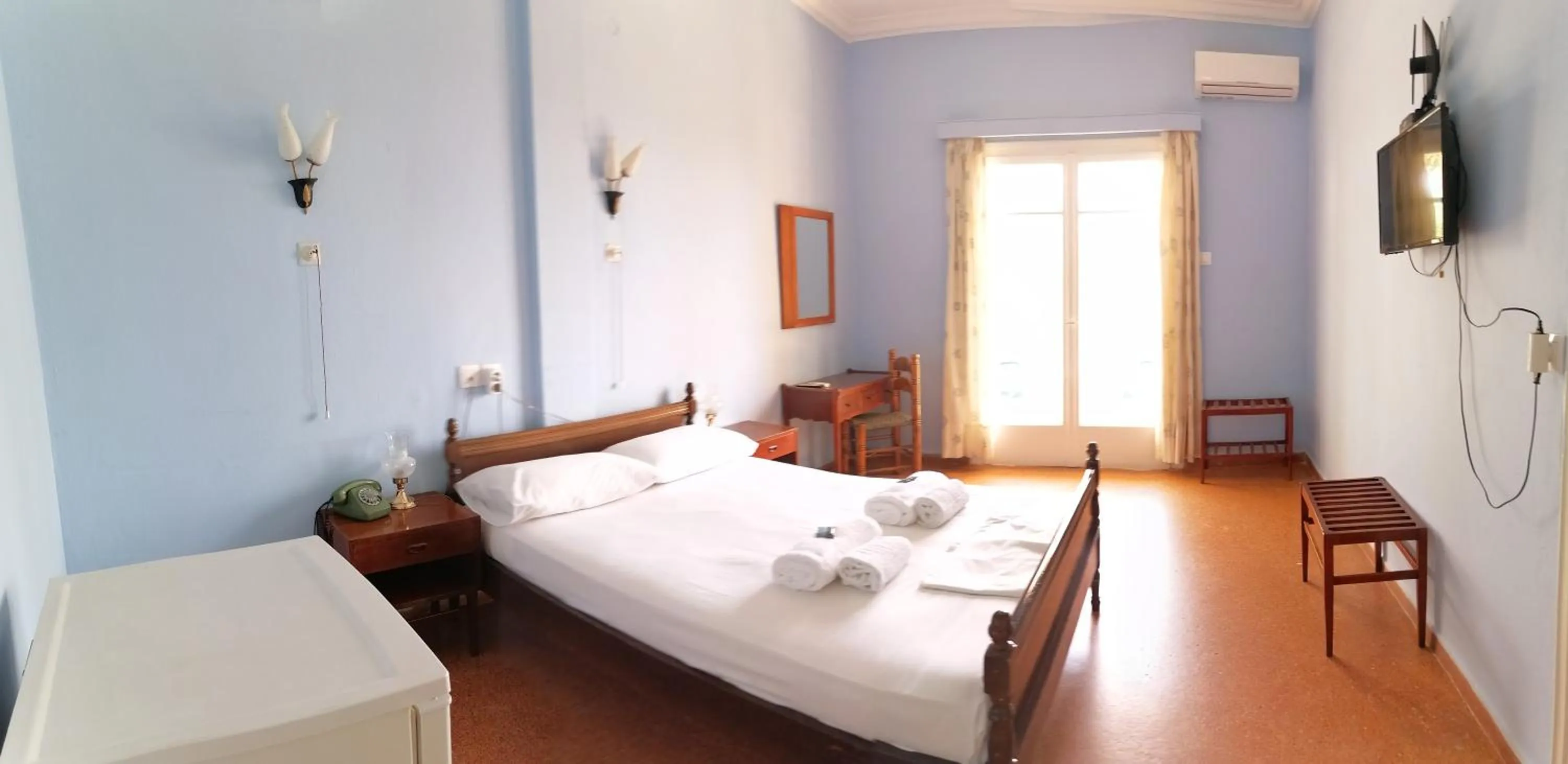 Photo of the whole room in Nireus Hotel