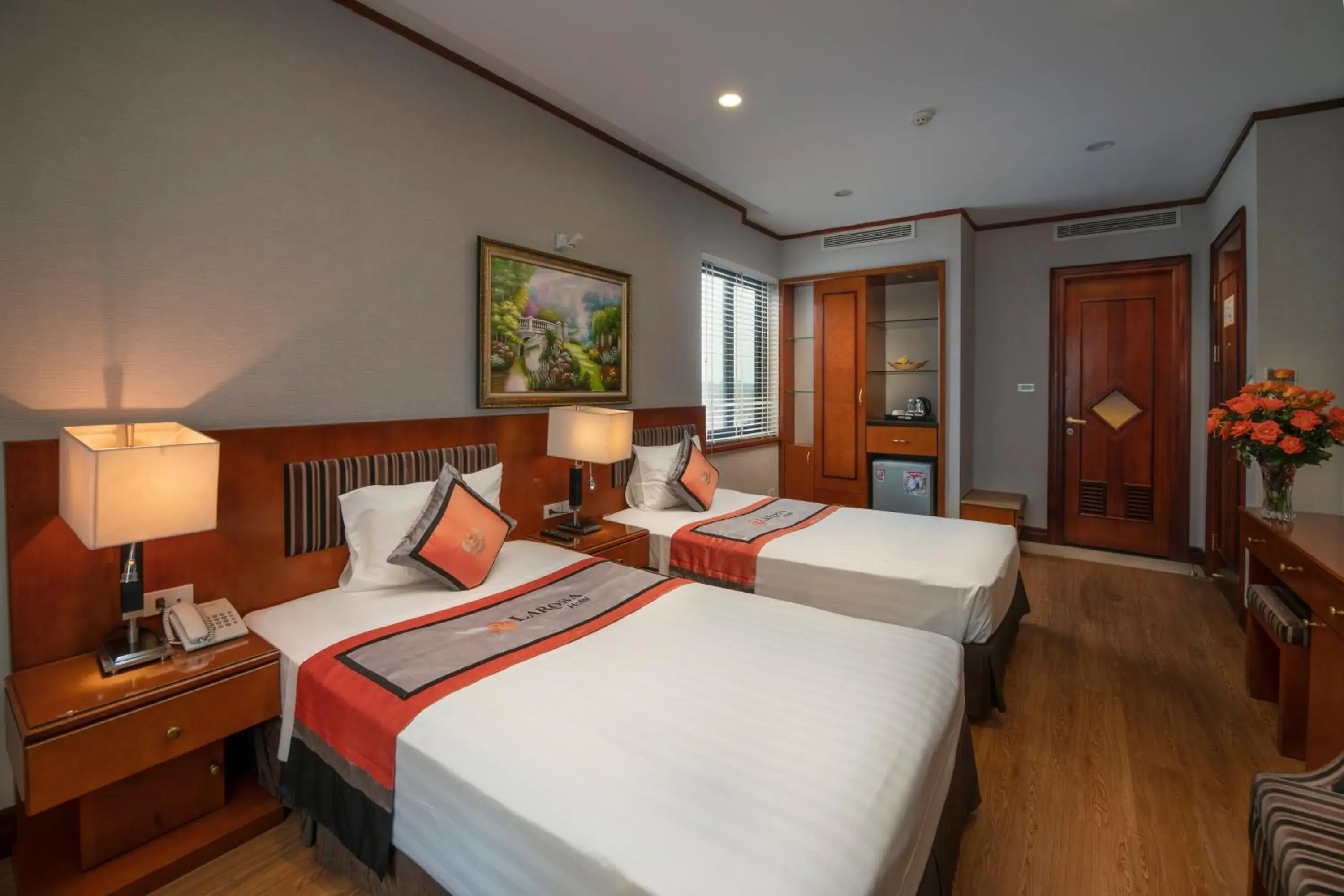 Premier Double or Twin Room in Hanoi Larosa Hotel Premier Double or Twin Room in Hanoi Larosa Hotel