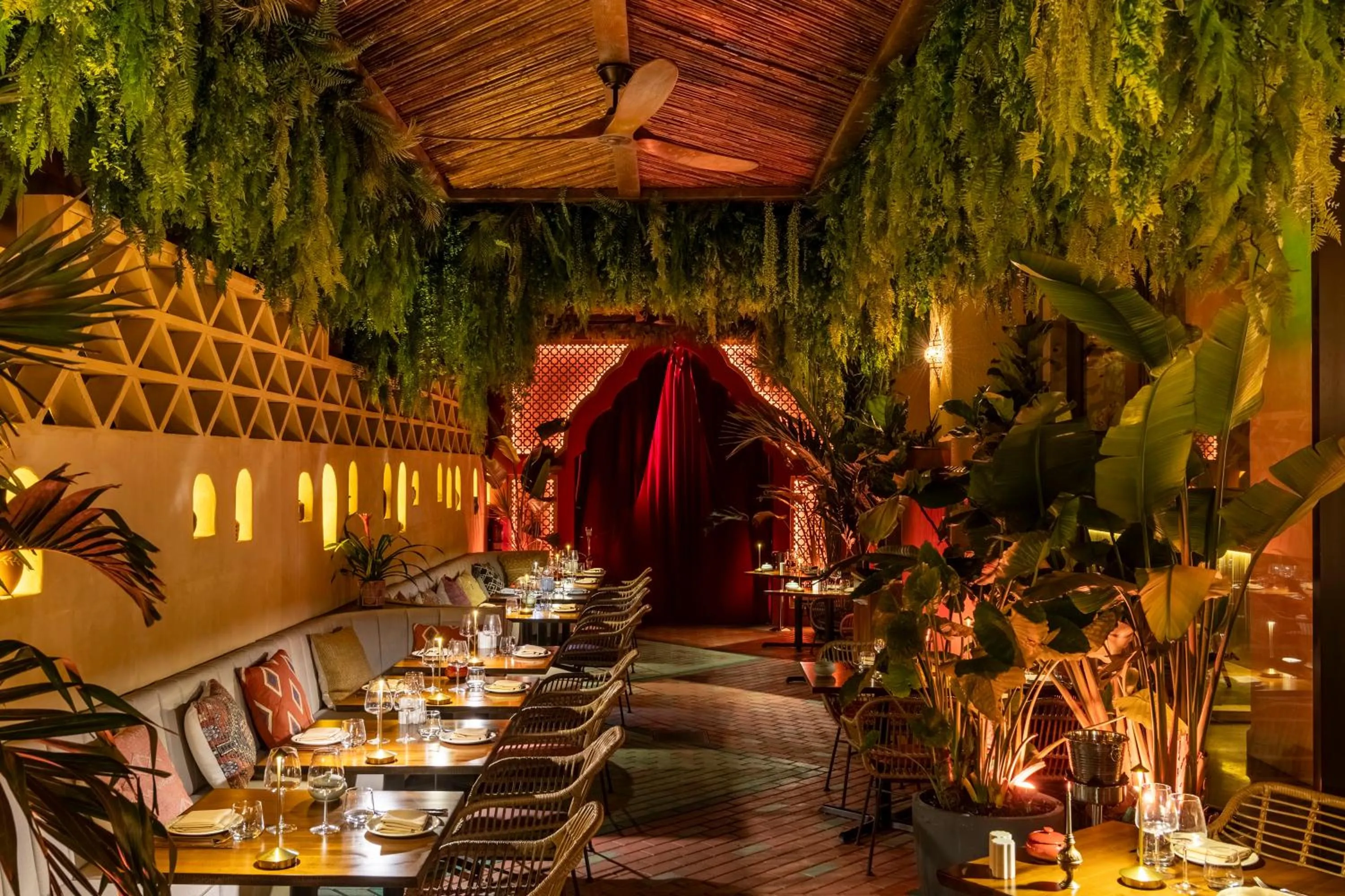 Restaurant/places to eat in Sentral Wynwood