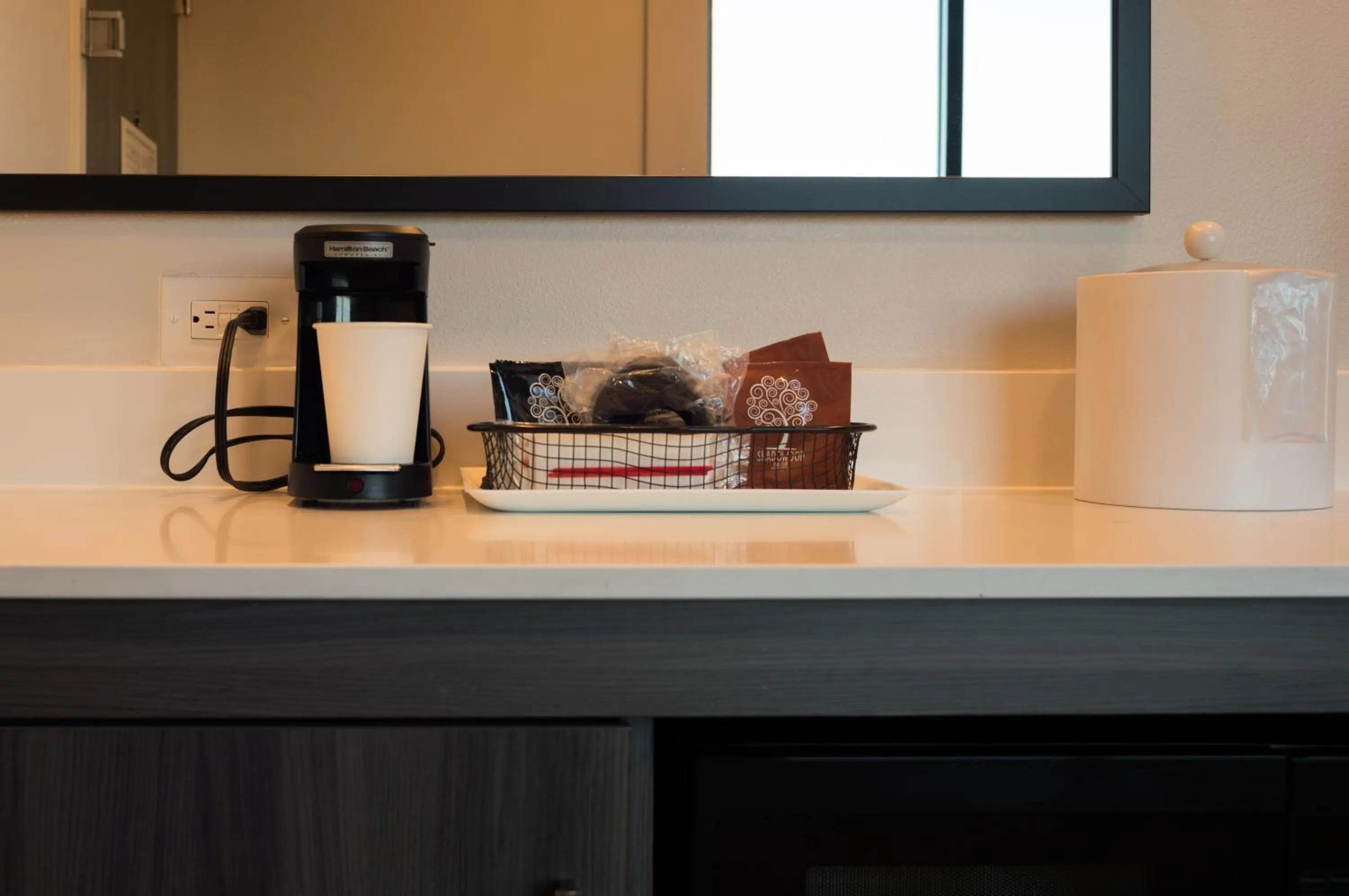 Kitchen or kitchenette in Snoqualmie Inn by Hotel America