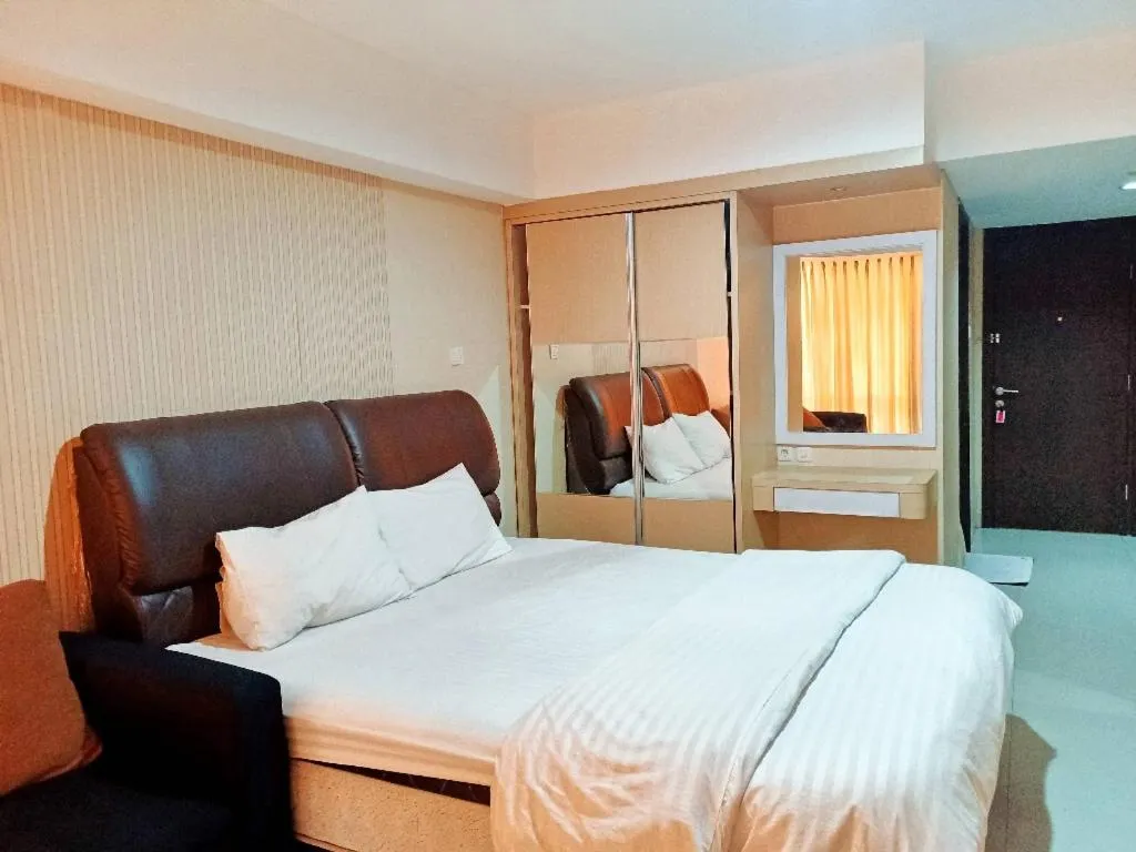 Photo of the whole room, Bed in Cozy The H Residence Cawang by Bonzela Property