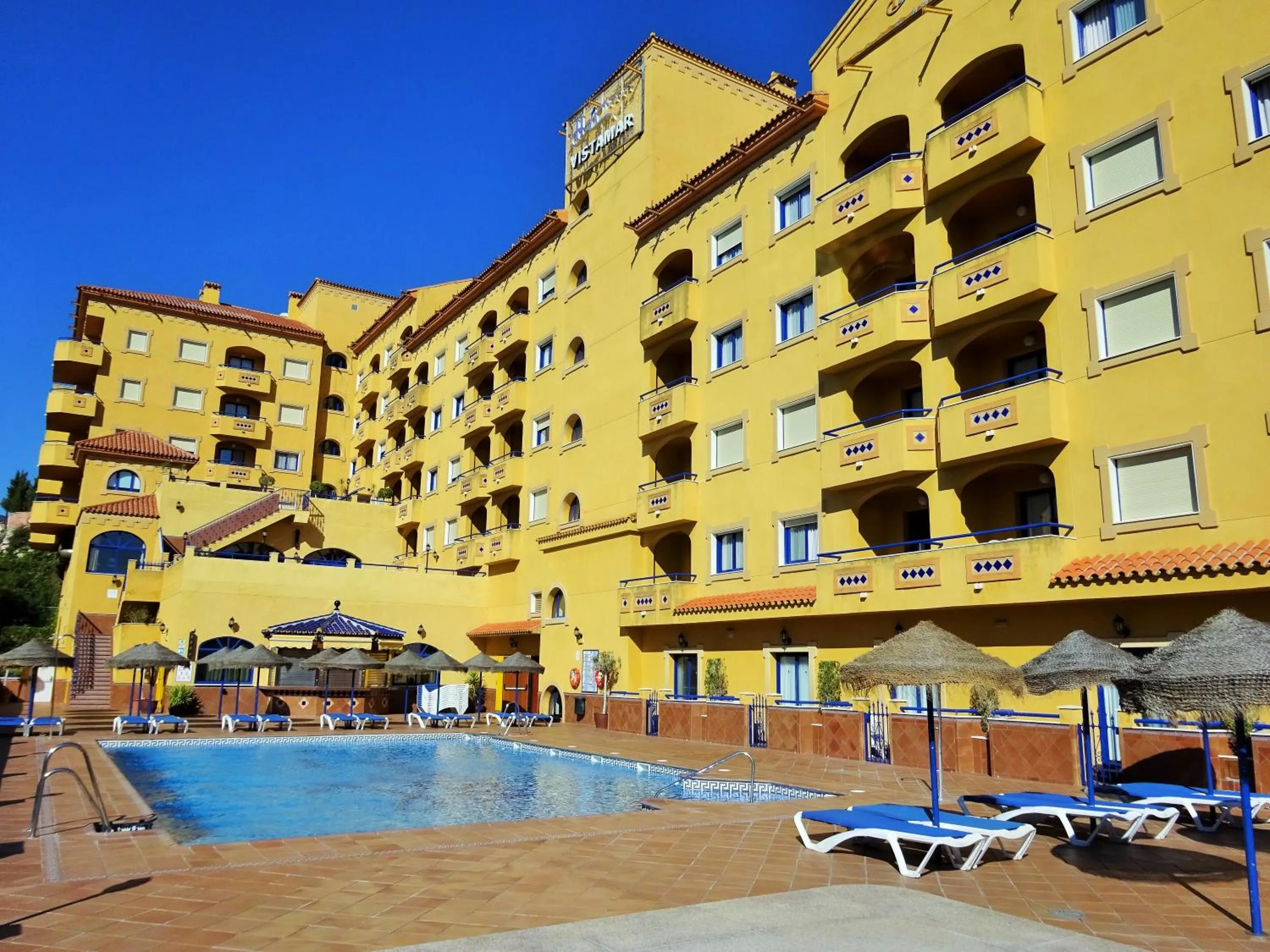 Pool view in Hotel Vistamar