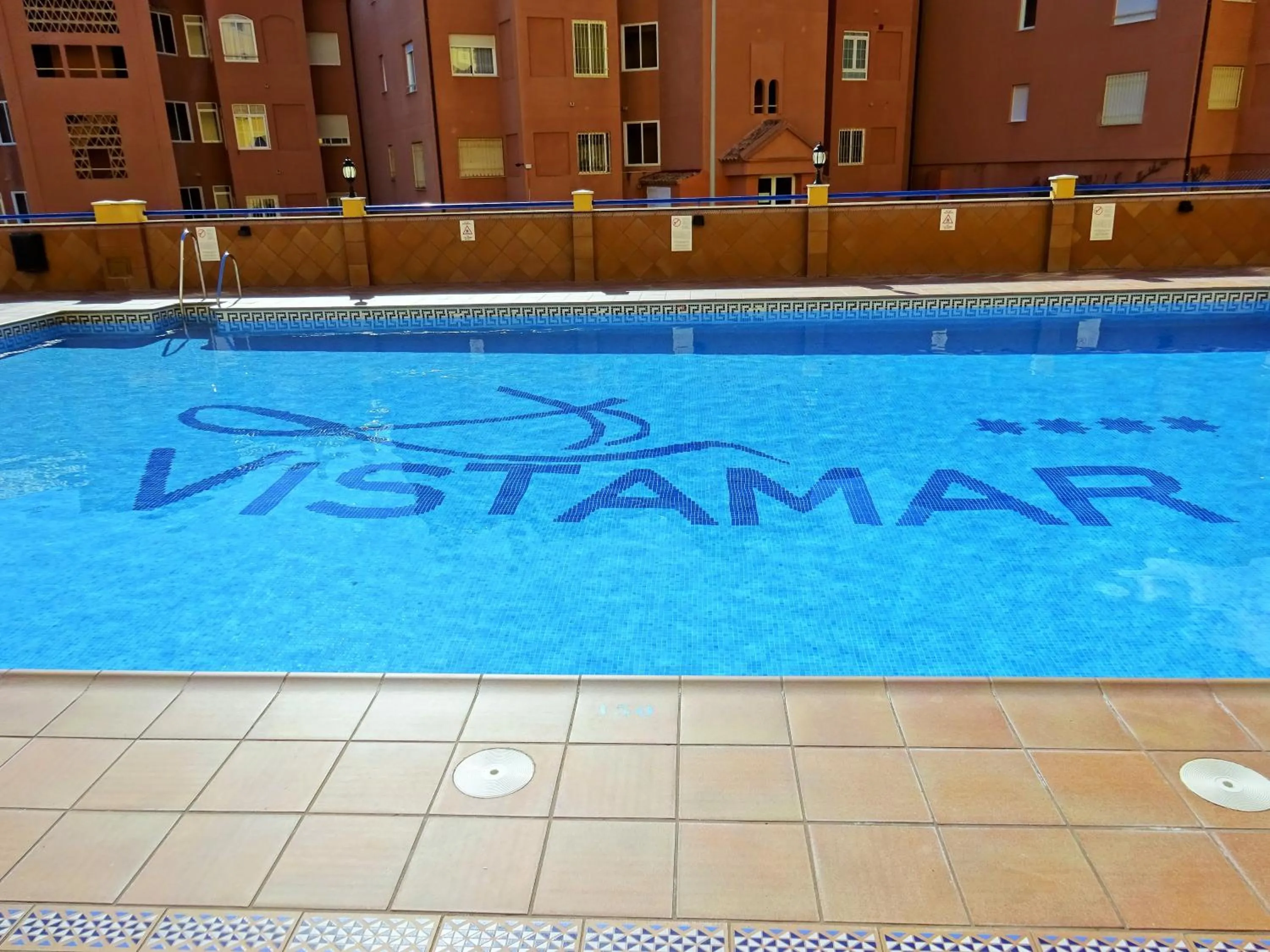 Swimming Pool in Hotel Vistamar