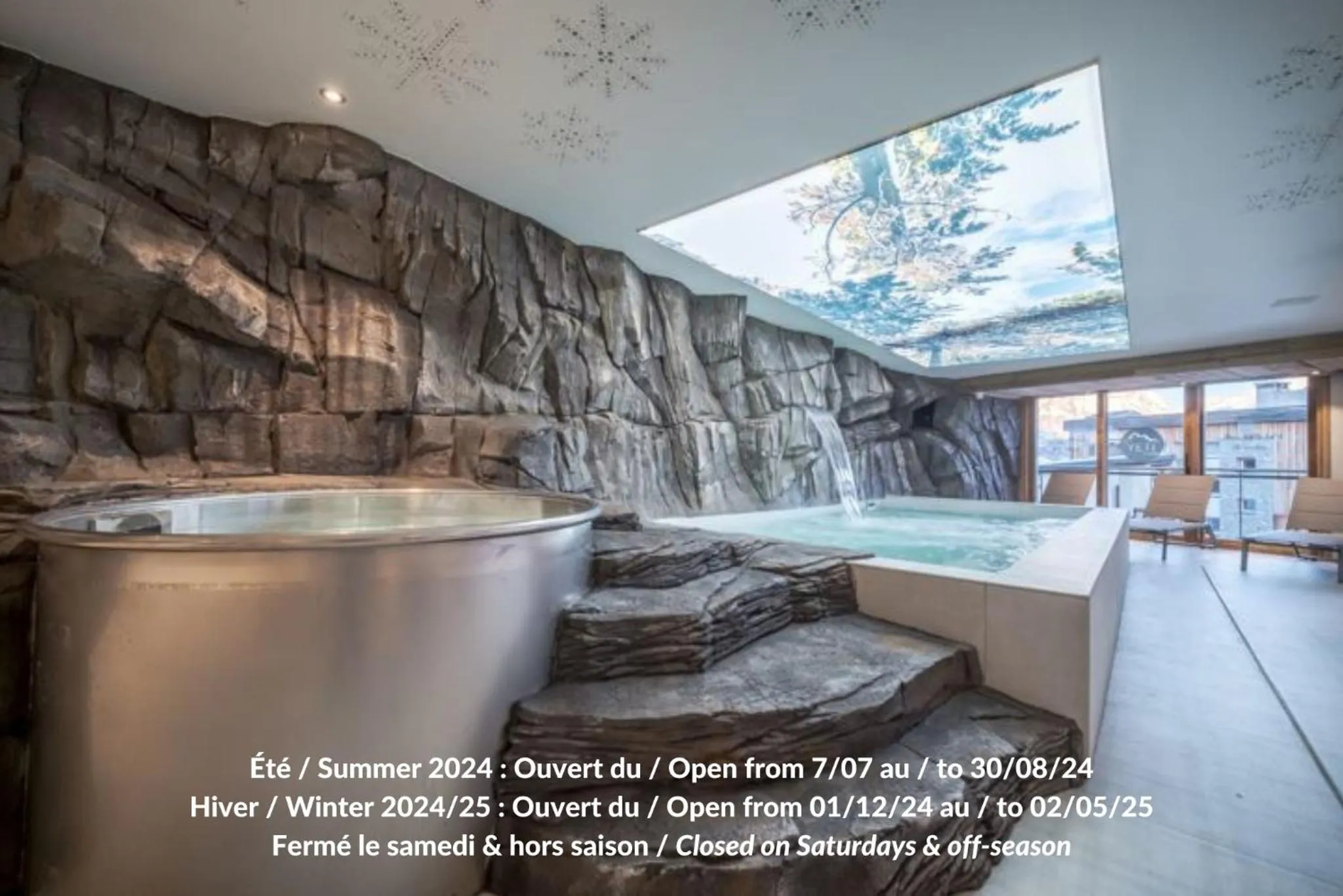 Hot Tub in Chalet Hotel Yeti