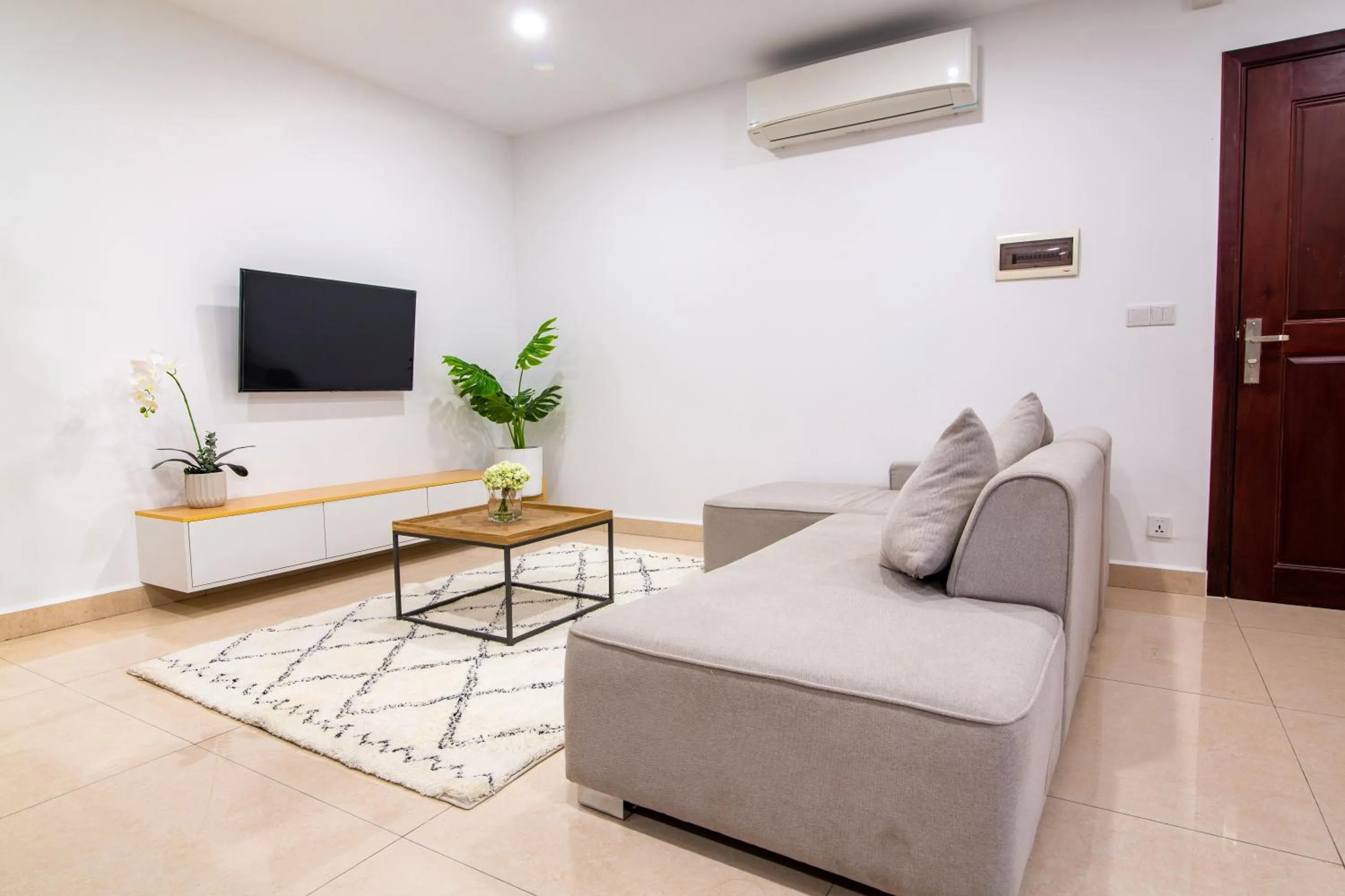 Communal lounge/ TV room in MekongView 6 CondoTel