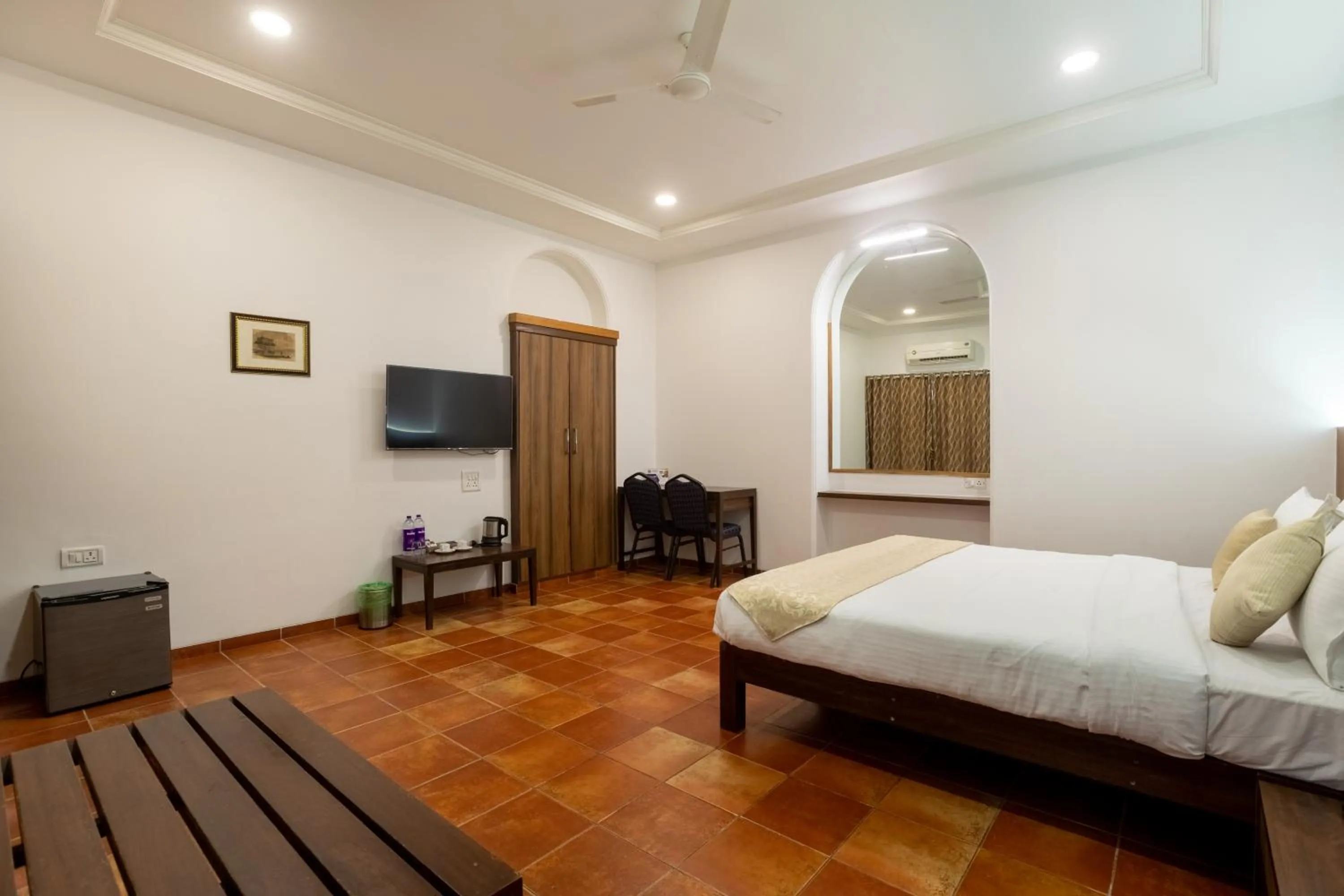 Photo of the whole room, Bed in Zaras Resort Khandala