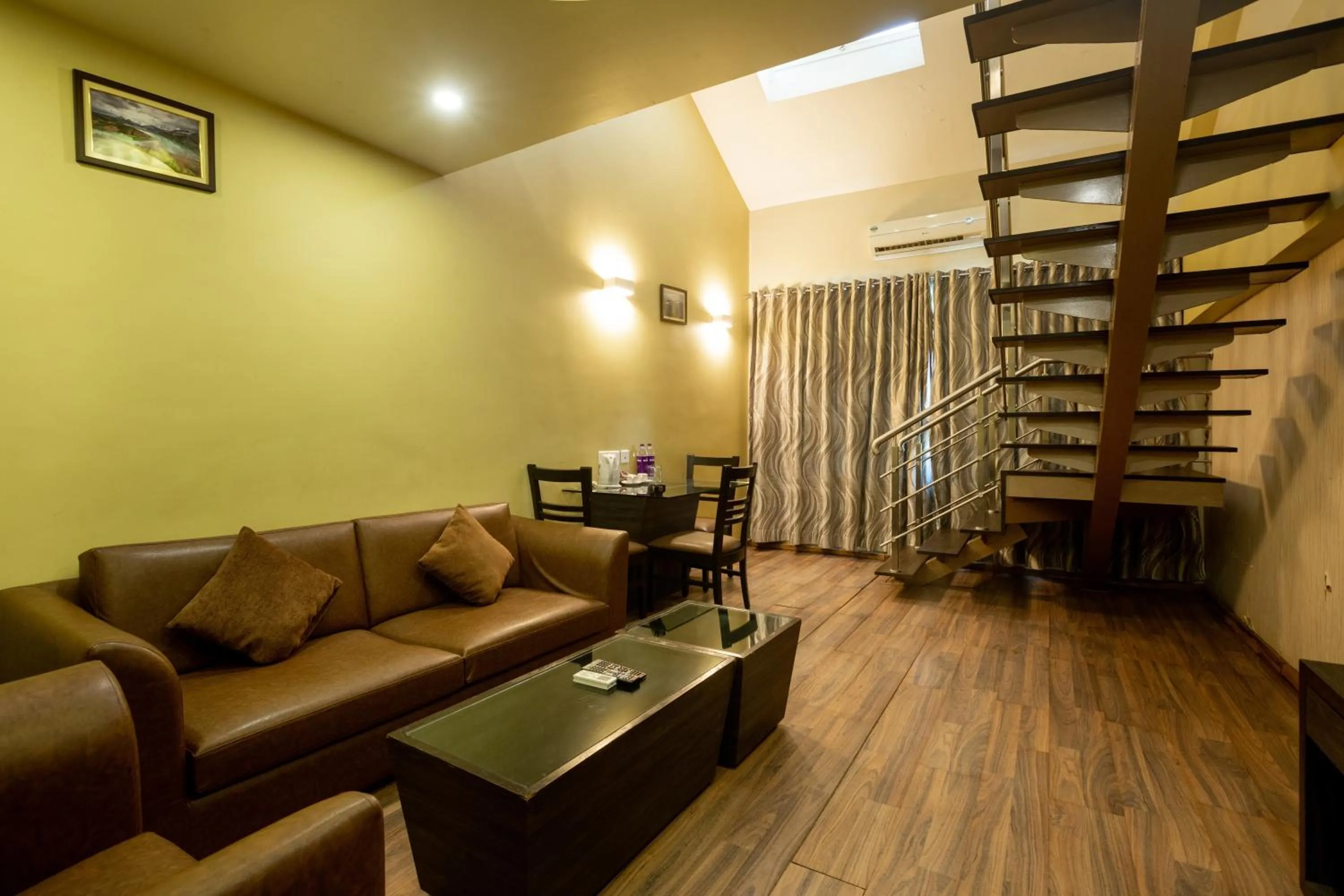 Living room in Zaras Resort Khandala