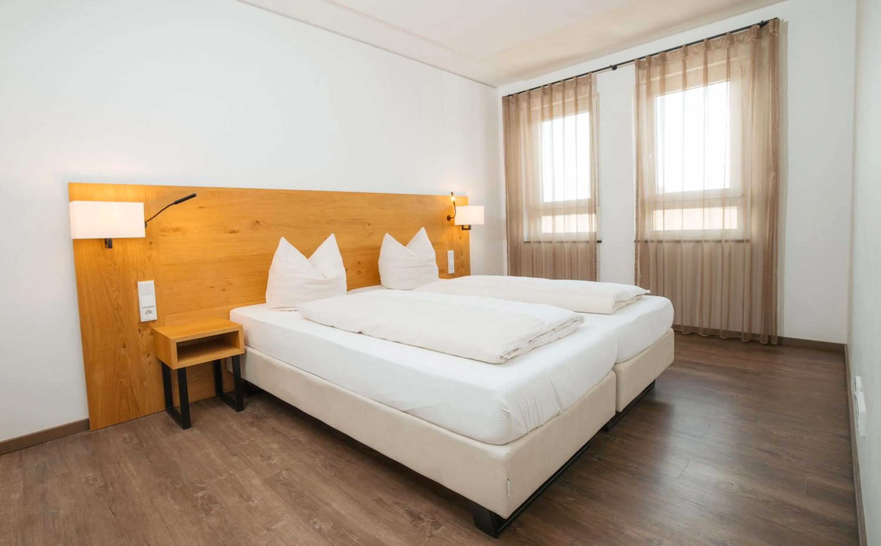 Bedroom, Bed in Hotel Poellners 20 min von München Hbf