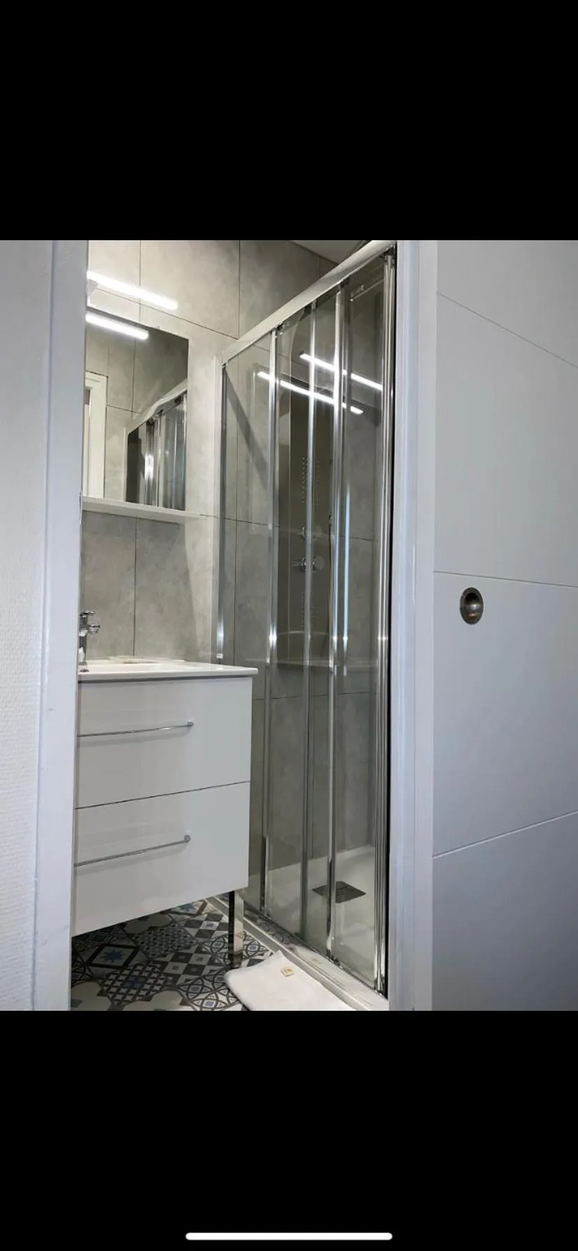 Bathroom in Aero Hotel