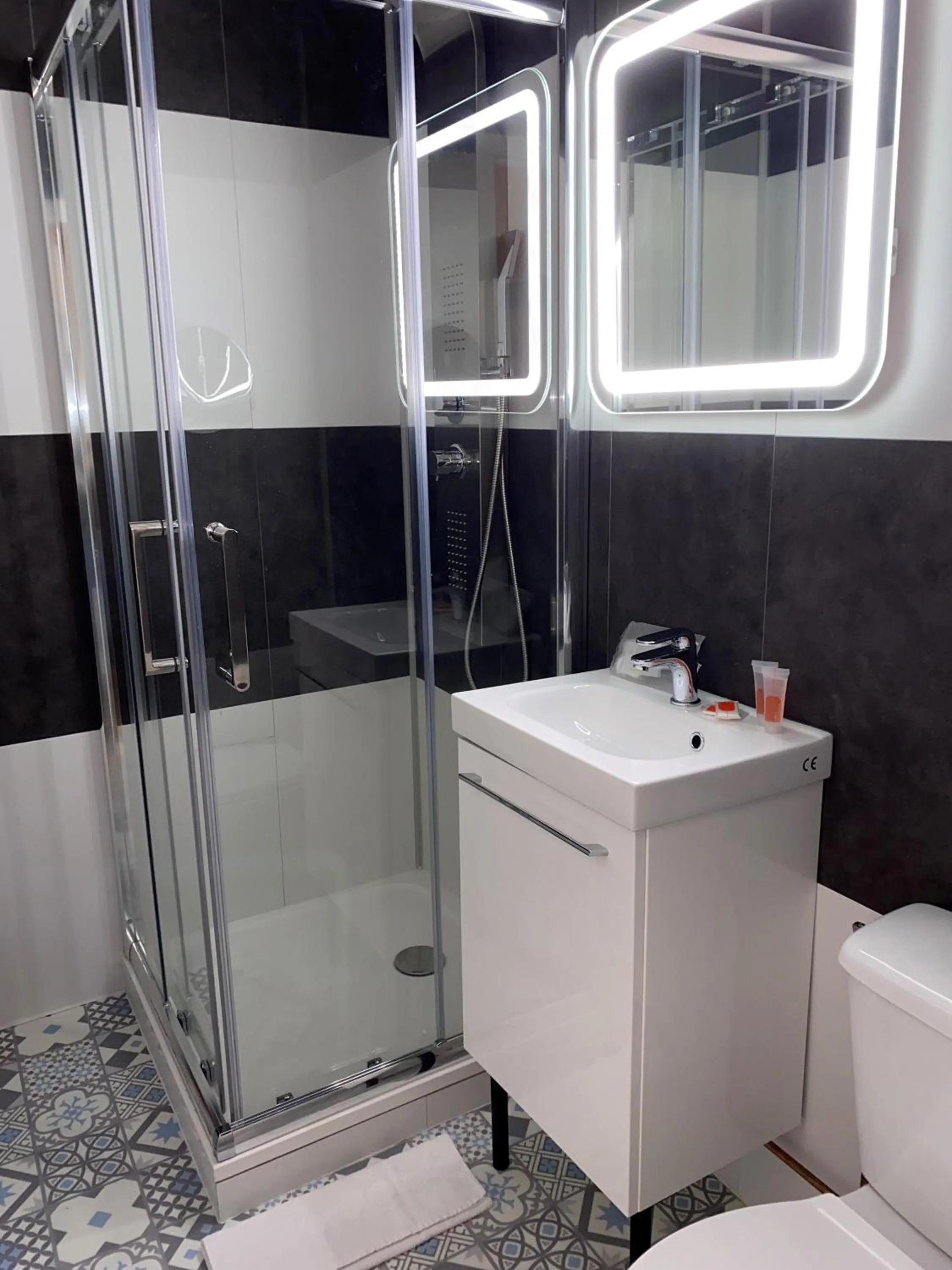 Bathroom in Aero Hotel