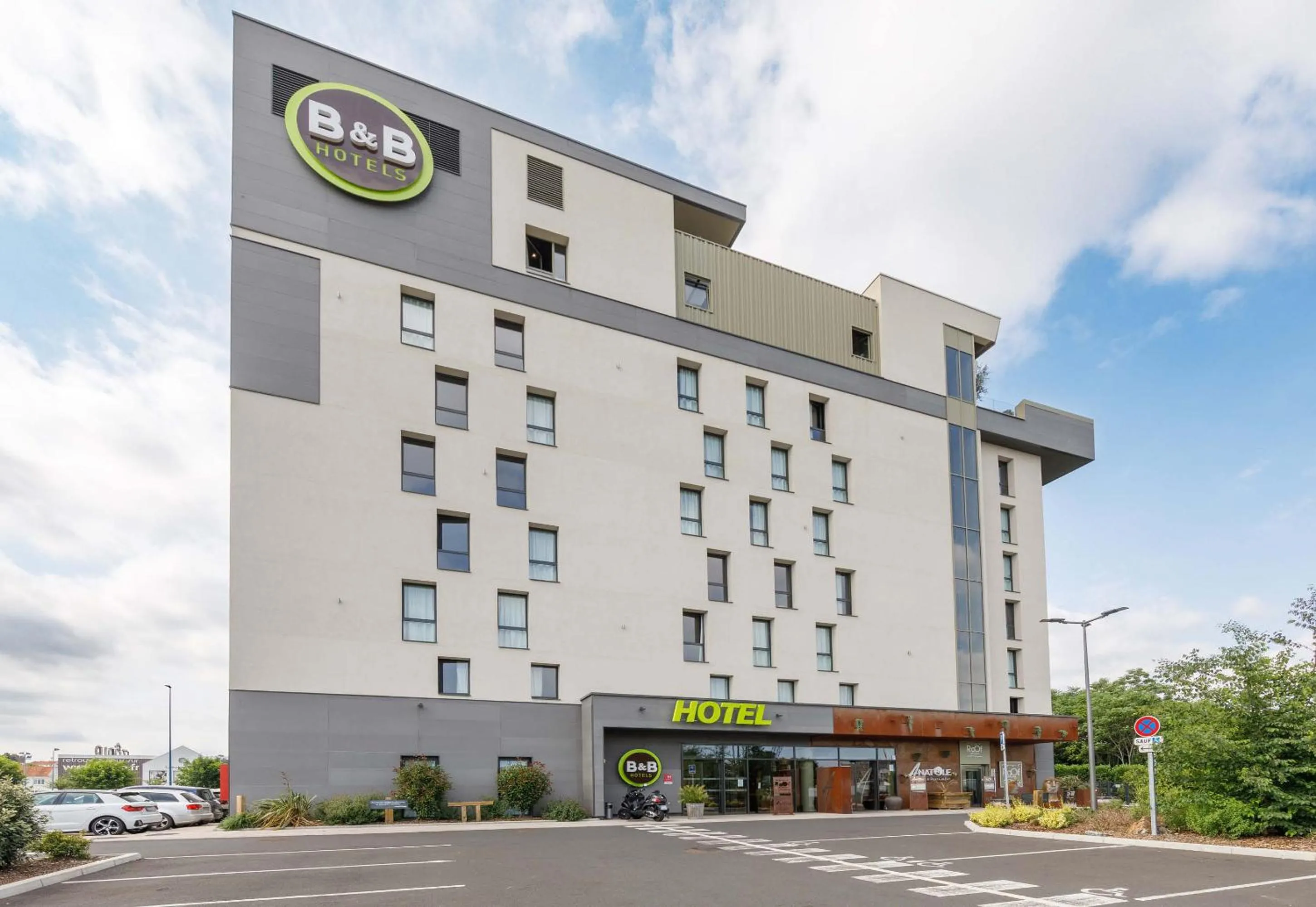 Property building in B&B HOTEL Clermont-Ferrand A71-A75 La Méridienne