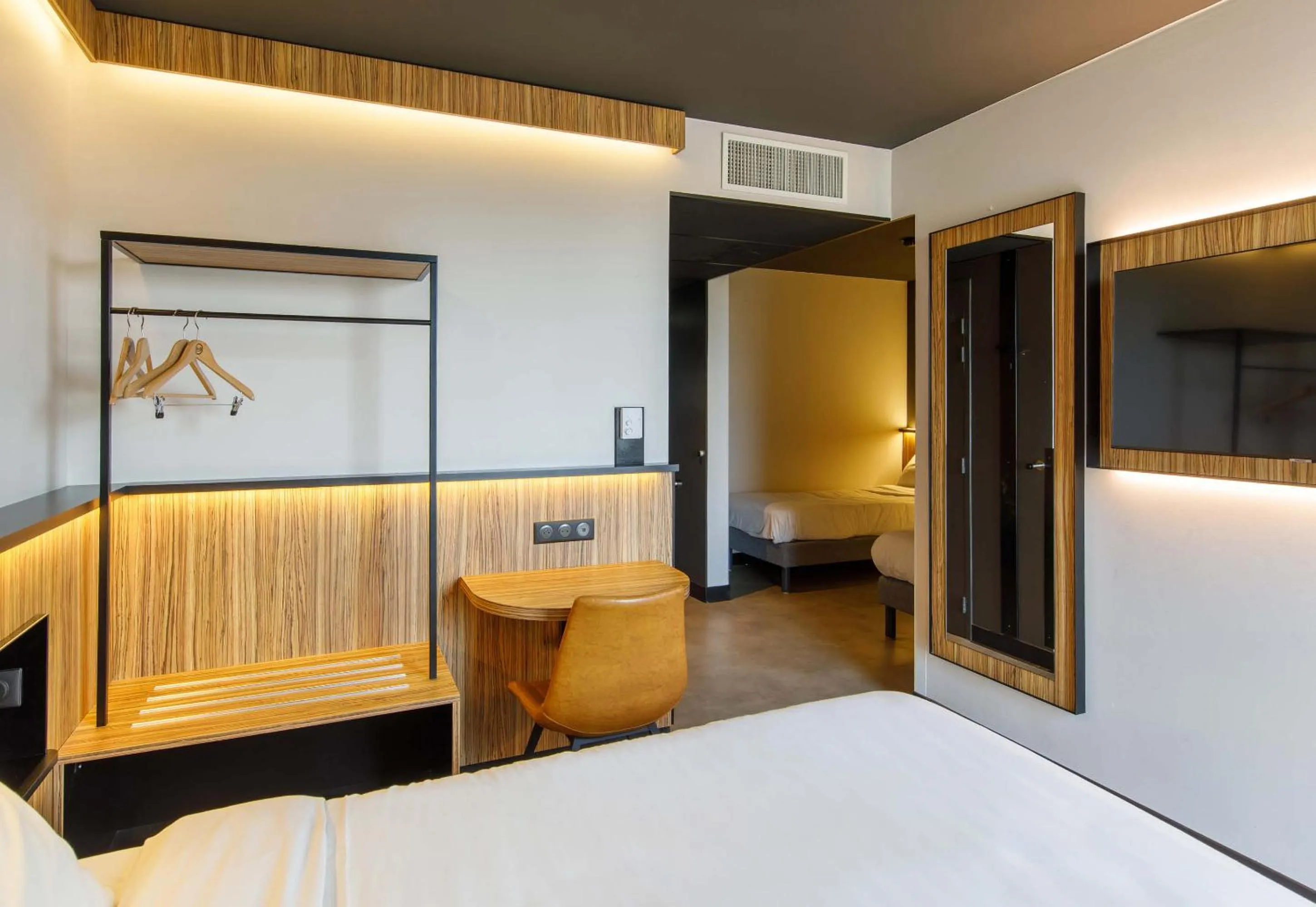 Bedroom, Bed in B&B HOTEL Clermont-Ferrand A71-A75 La Méridienne