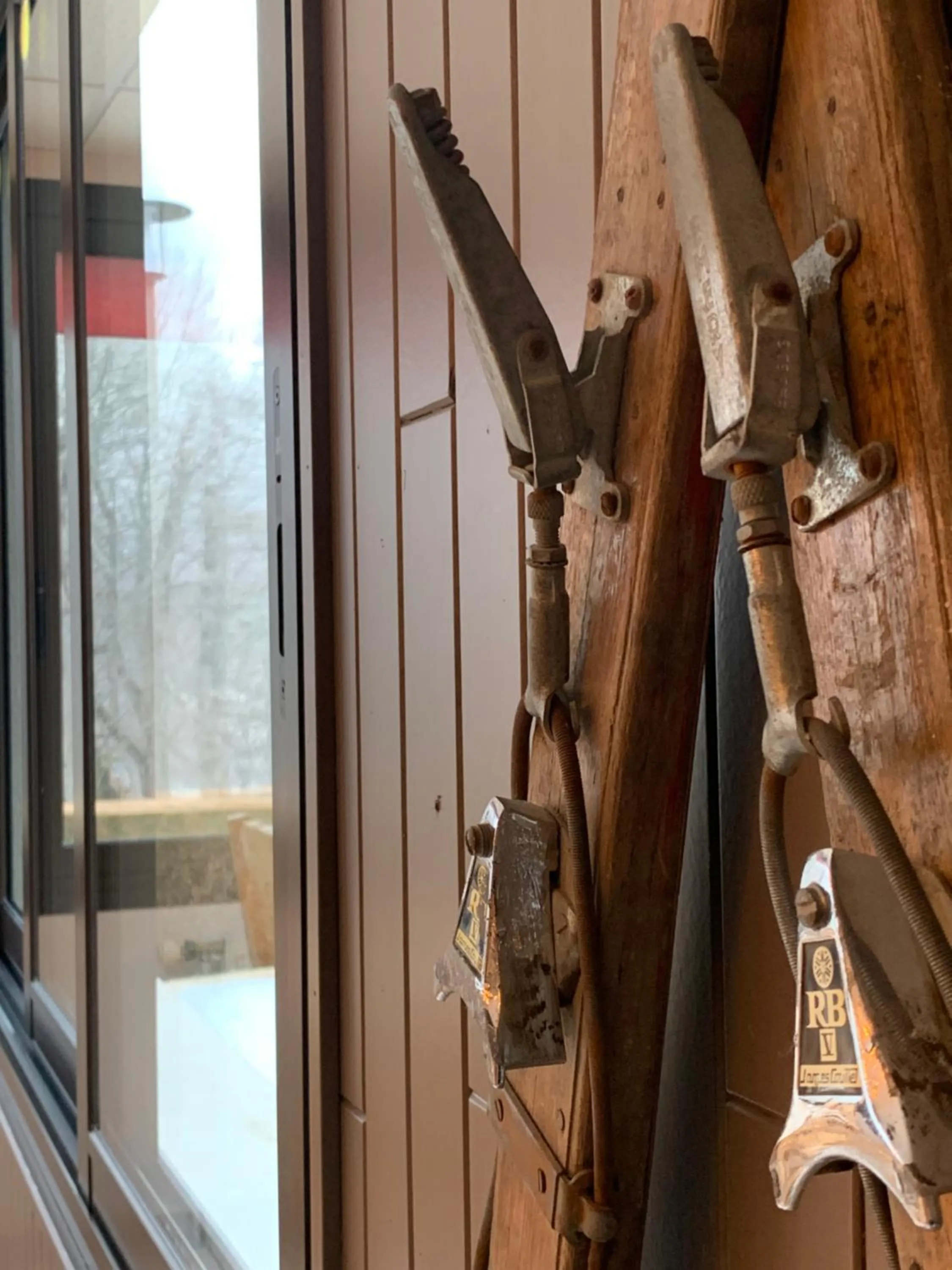 Decorative detail in L'Escoundillou