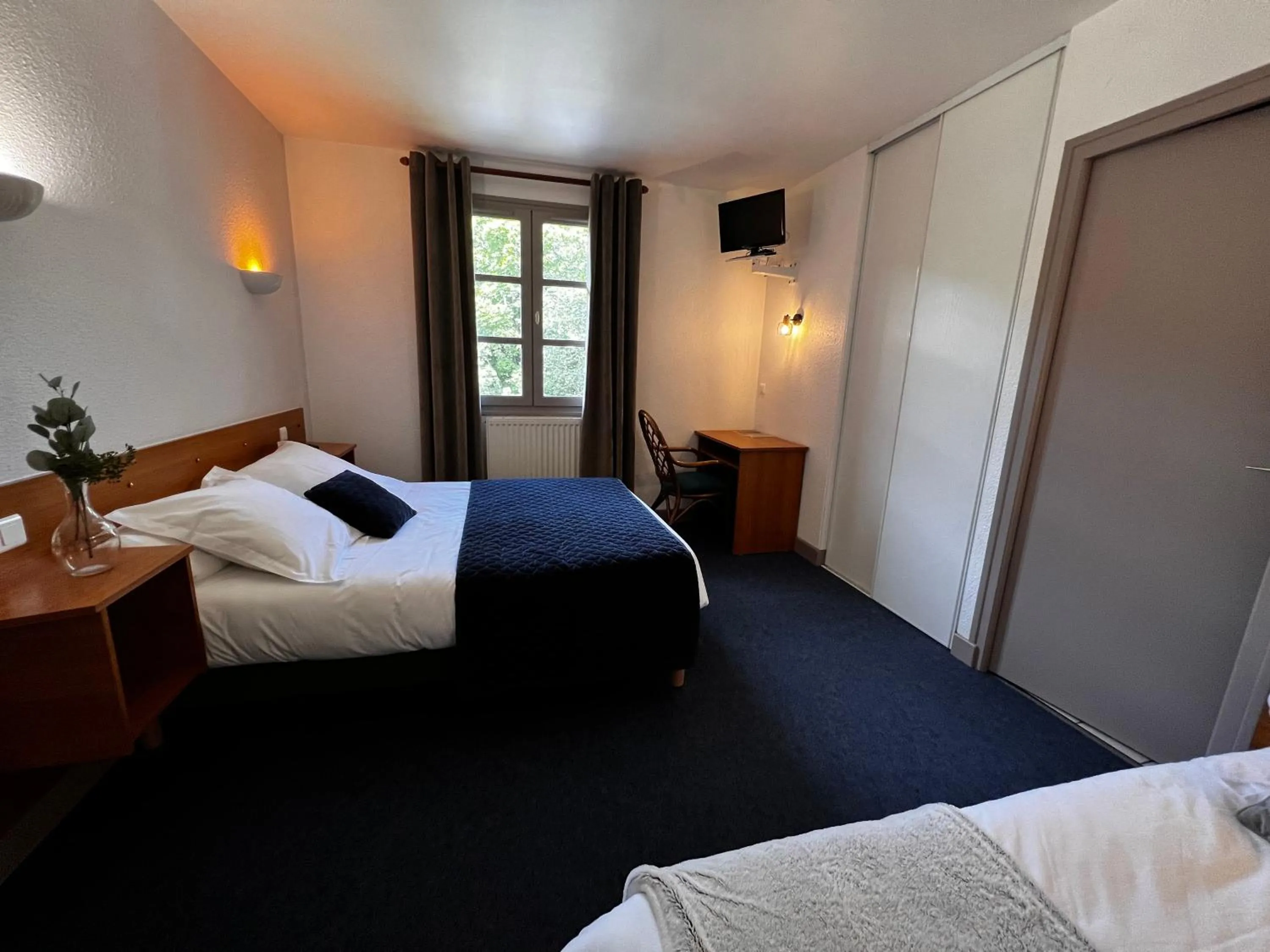 Bedroom, Bed in L'Escoundillou