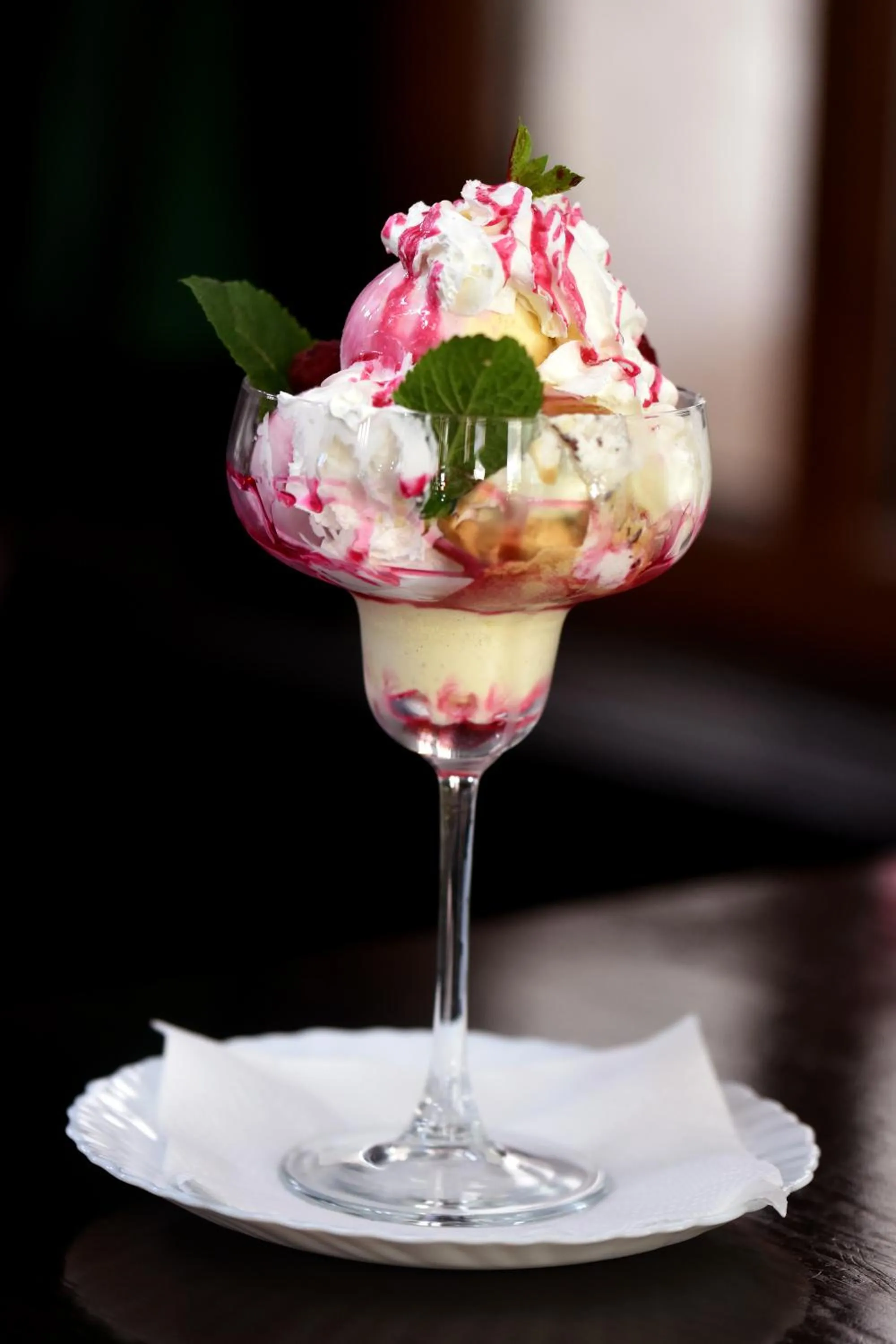 Restaurant/places to eat in Conac Bavaria