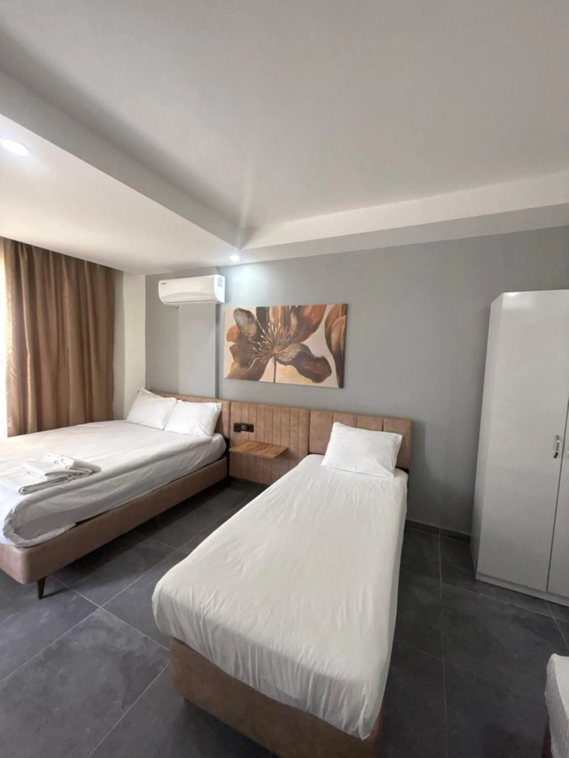 Photo of the whole room, Bed in Babil Hotel