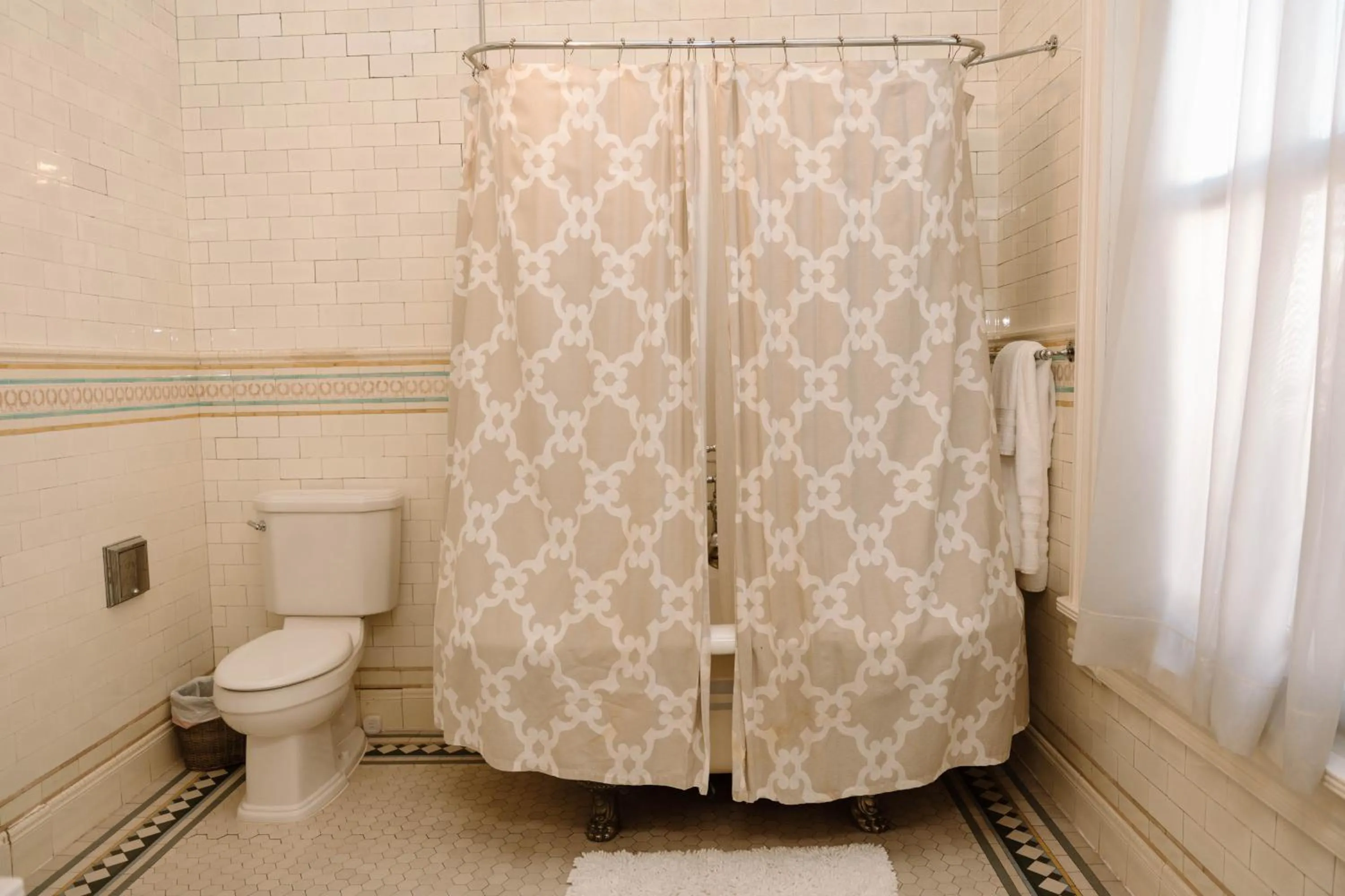 Bath in Burke Mansion