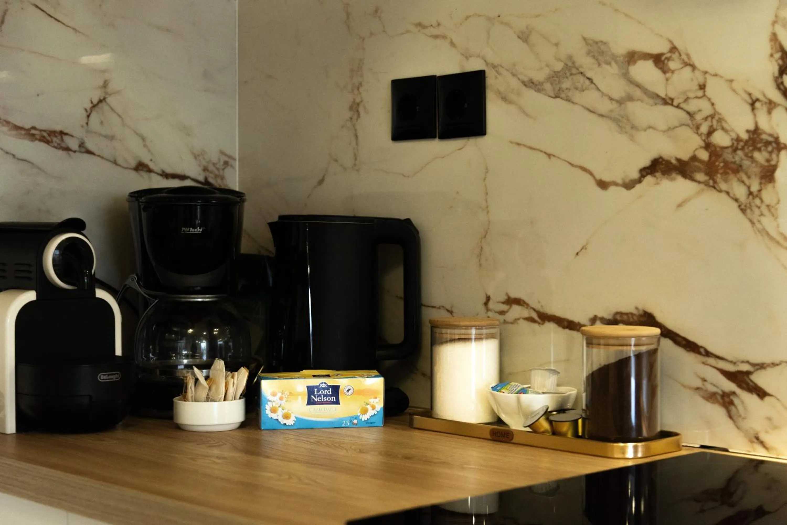 Coffee/tea facilities in Victoria's Suites Corfu