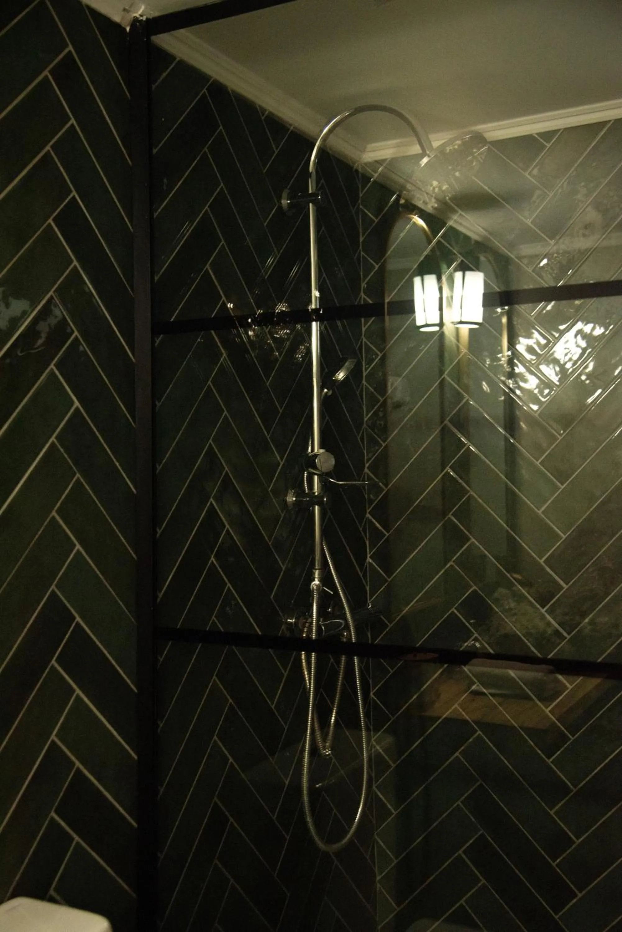 Shower in Victoria's Suites Corfu