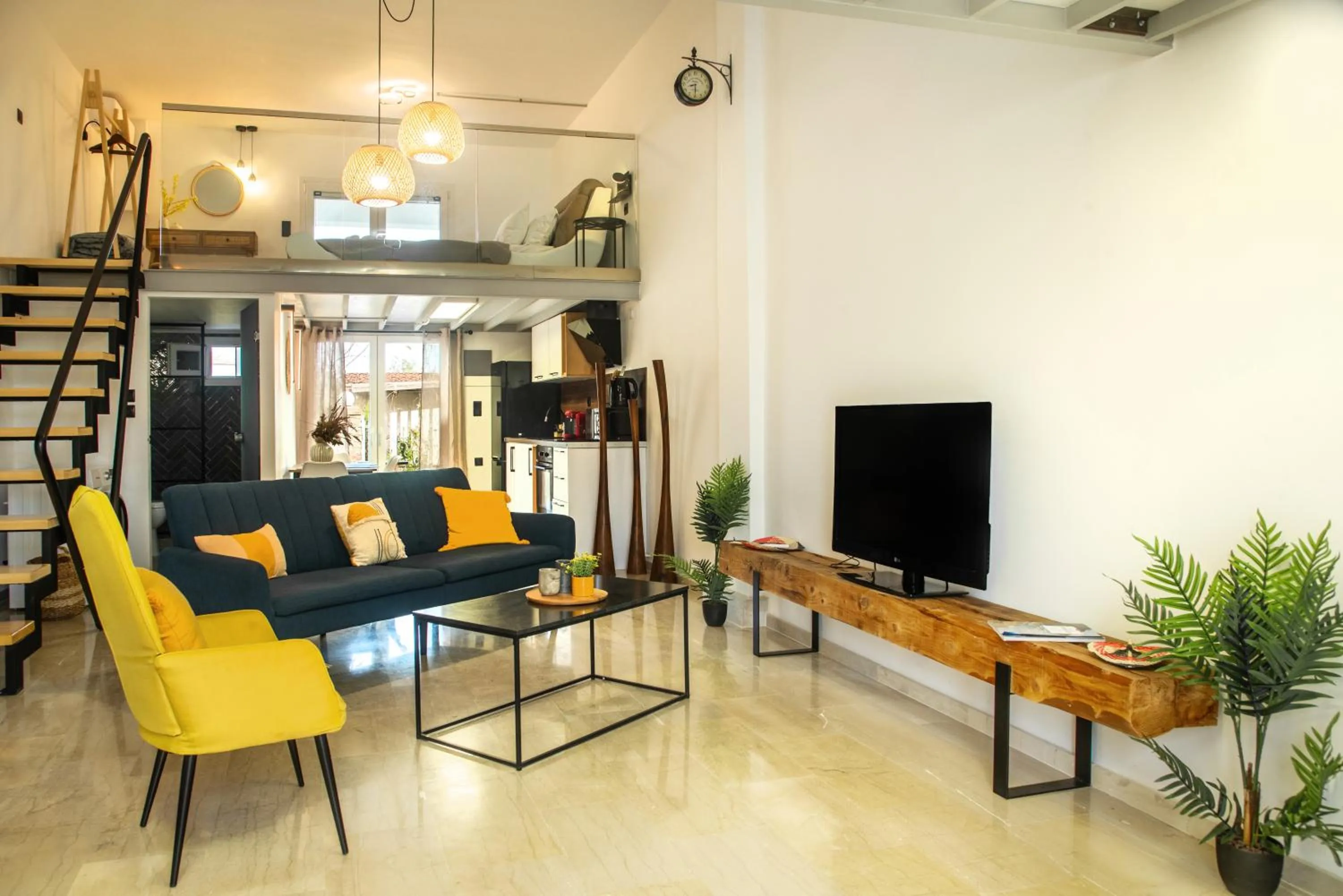 TV and multimedia in Victoria's Suites Corfu