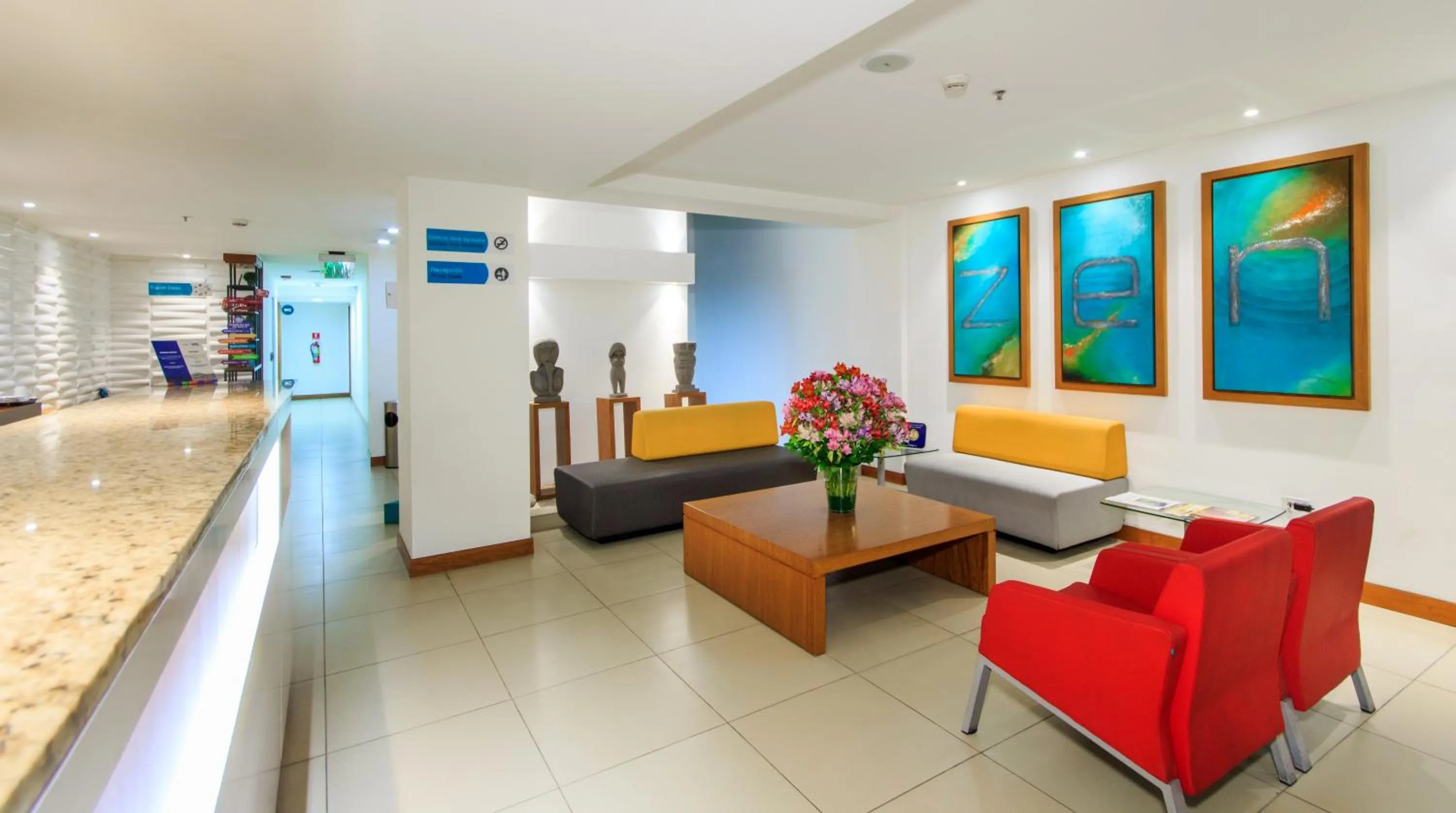 Lobby or reception in 9D Hotel