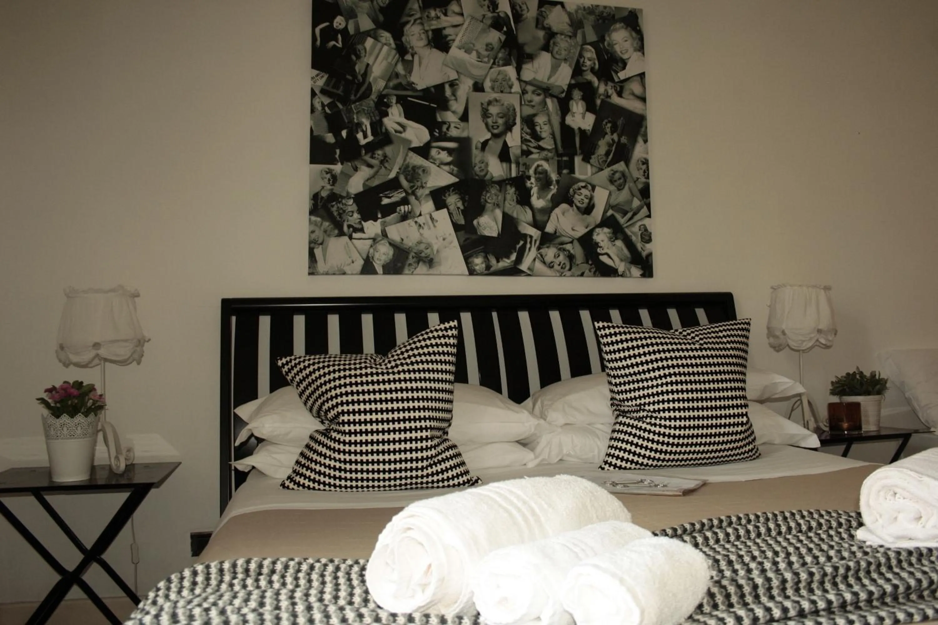 Decorative detail, Bed in St. John Villa