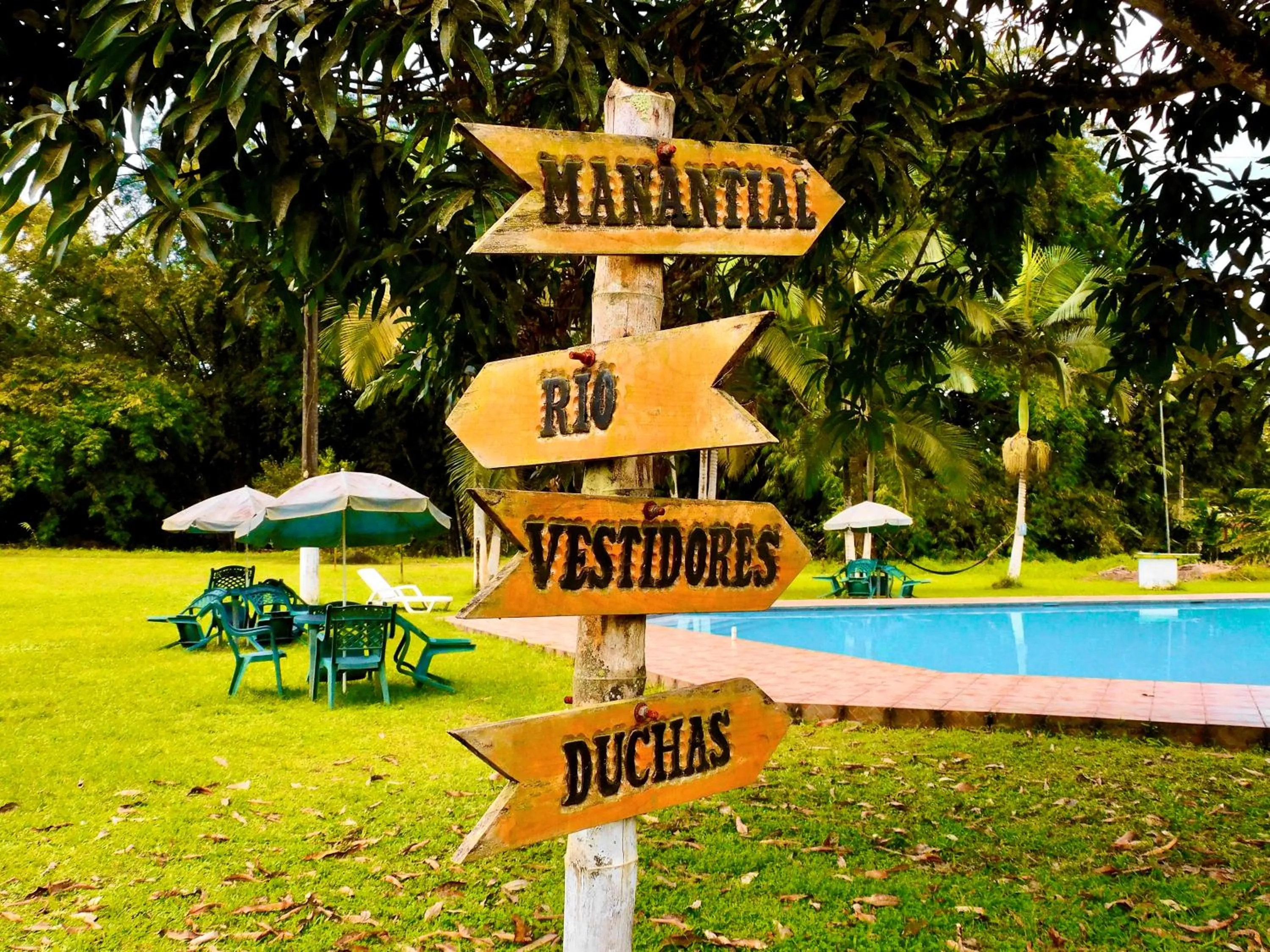 Text overlay in Puerto Quito Lodge - Las Iguanas