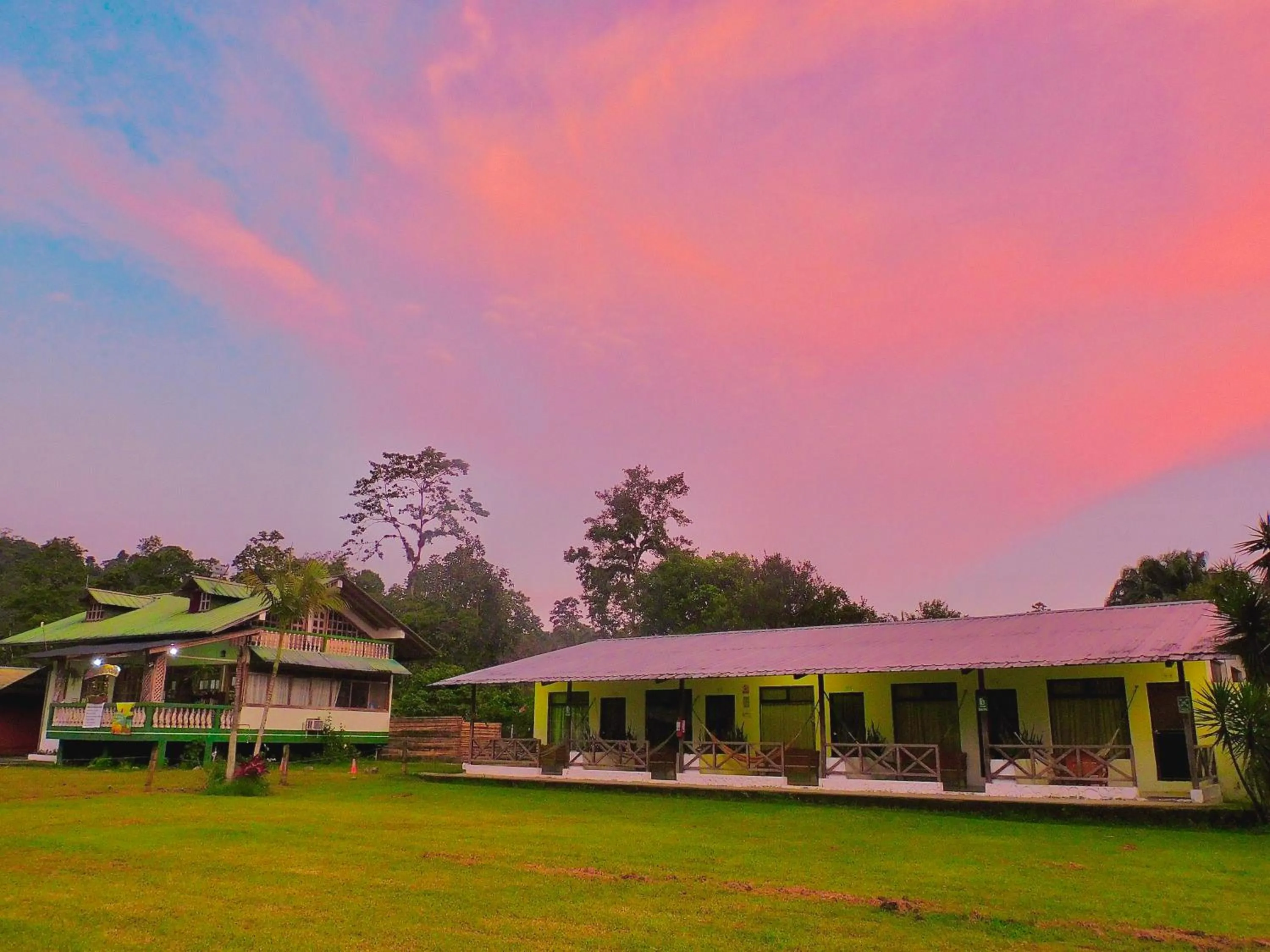 Property building in Puerto Quito Lodge - Las Iguanas