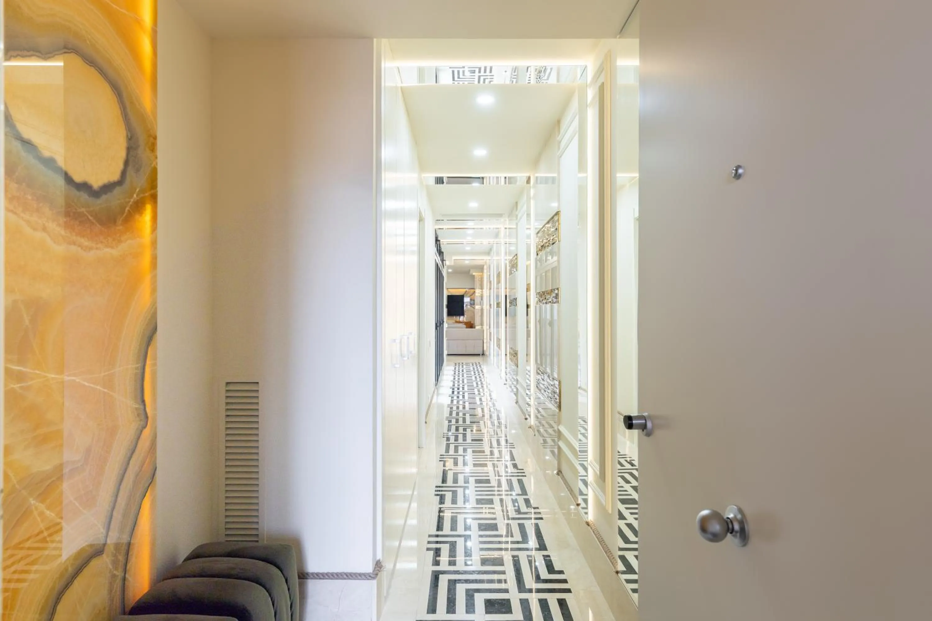 Area and facilities in Cosmo Apartments Rambla Catalunya