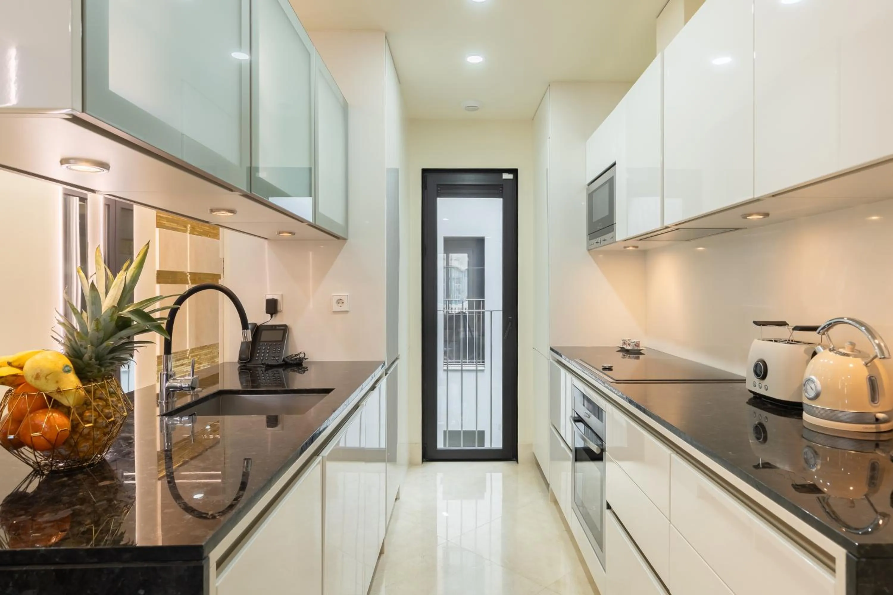 Kitchen or kitchenette in Cosmo Apartments Rambla Catalunya