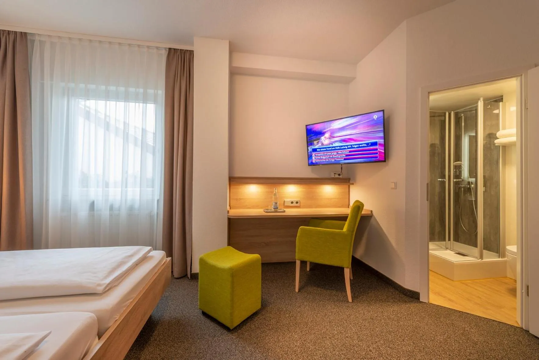 Bed in Hotel Gasthof Zum Rössle