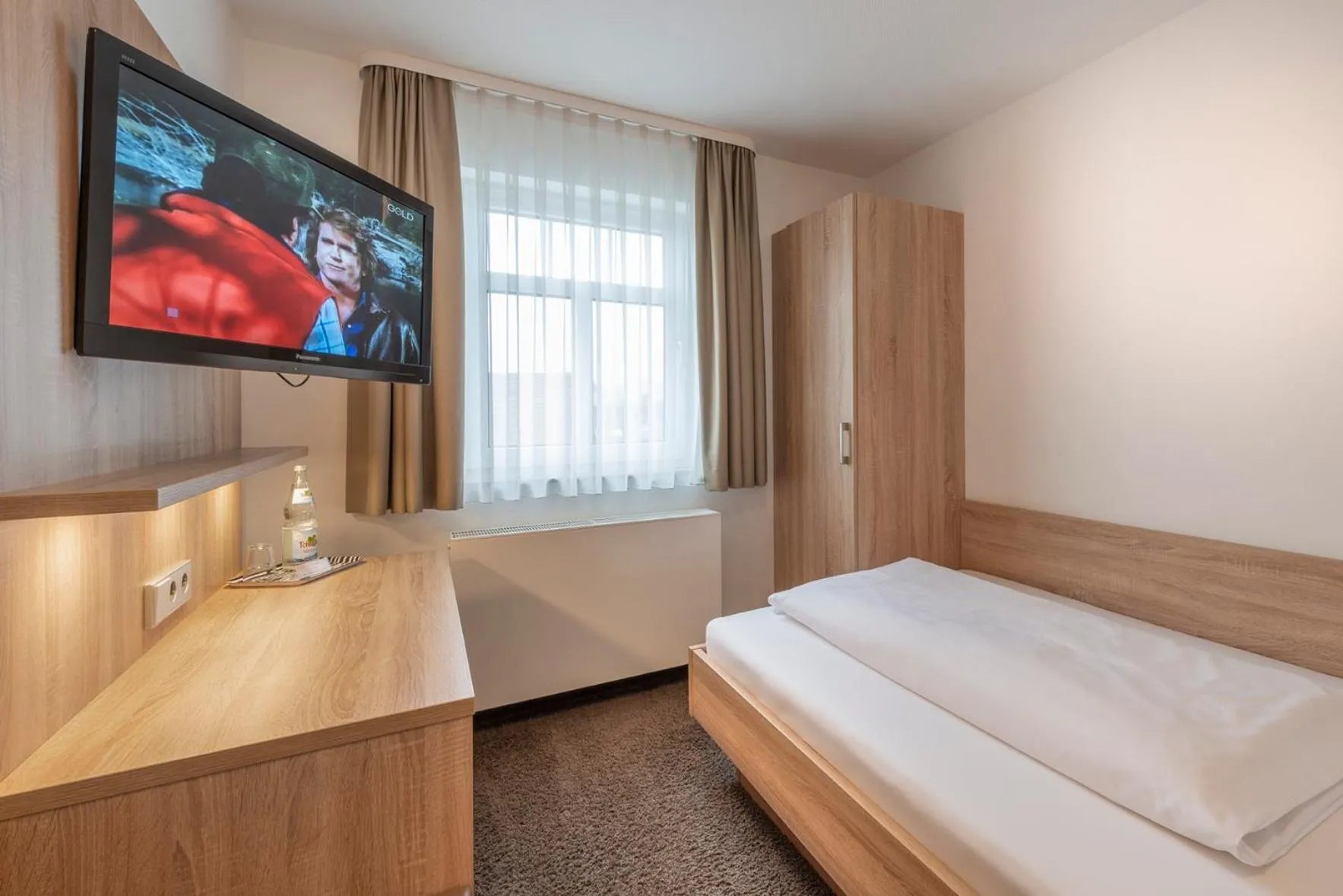 Bed in Hotel Gasthof Zum Rössle