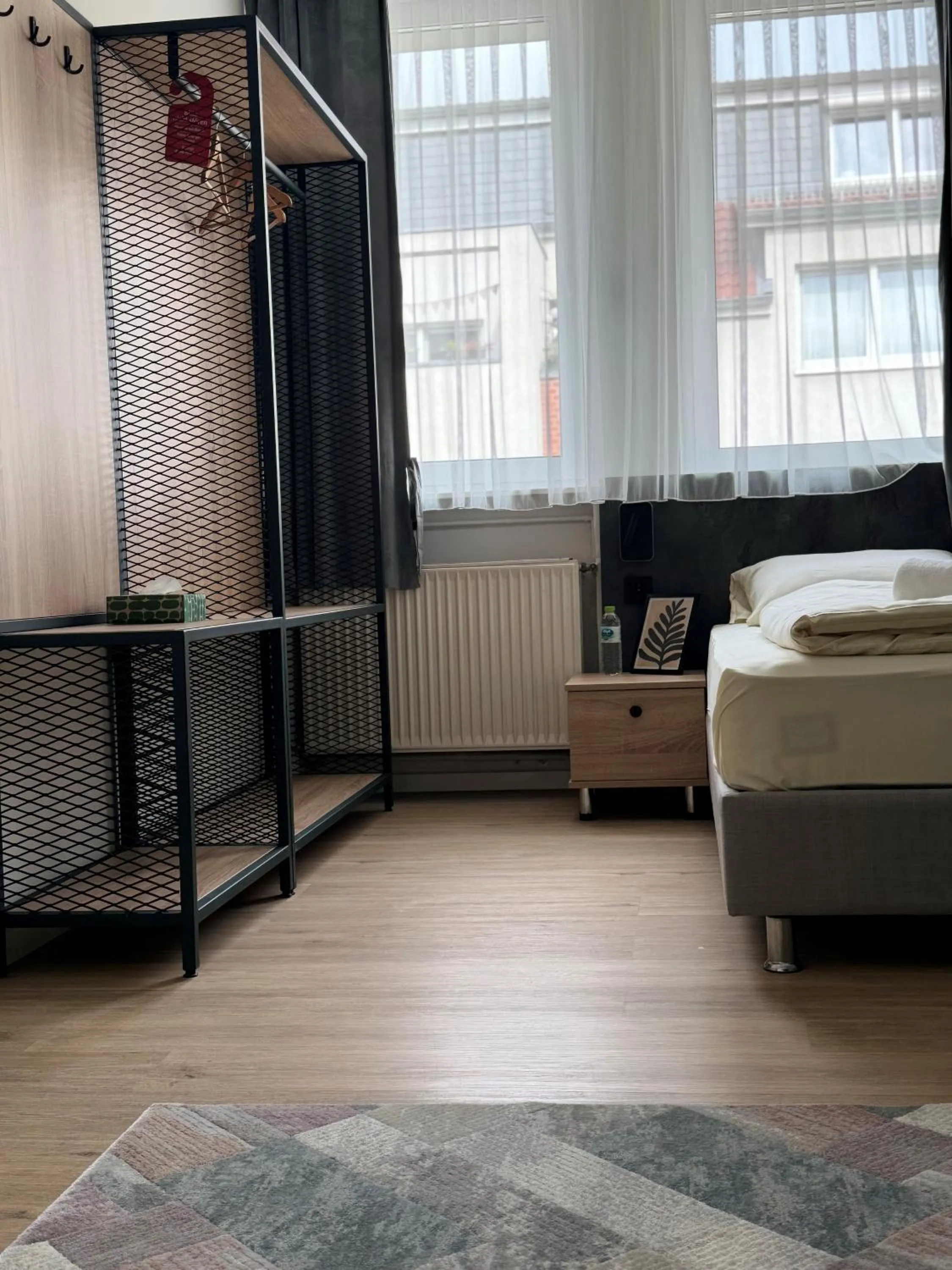 Photo of the whole room, Bed in Hotel Charlton