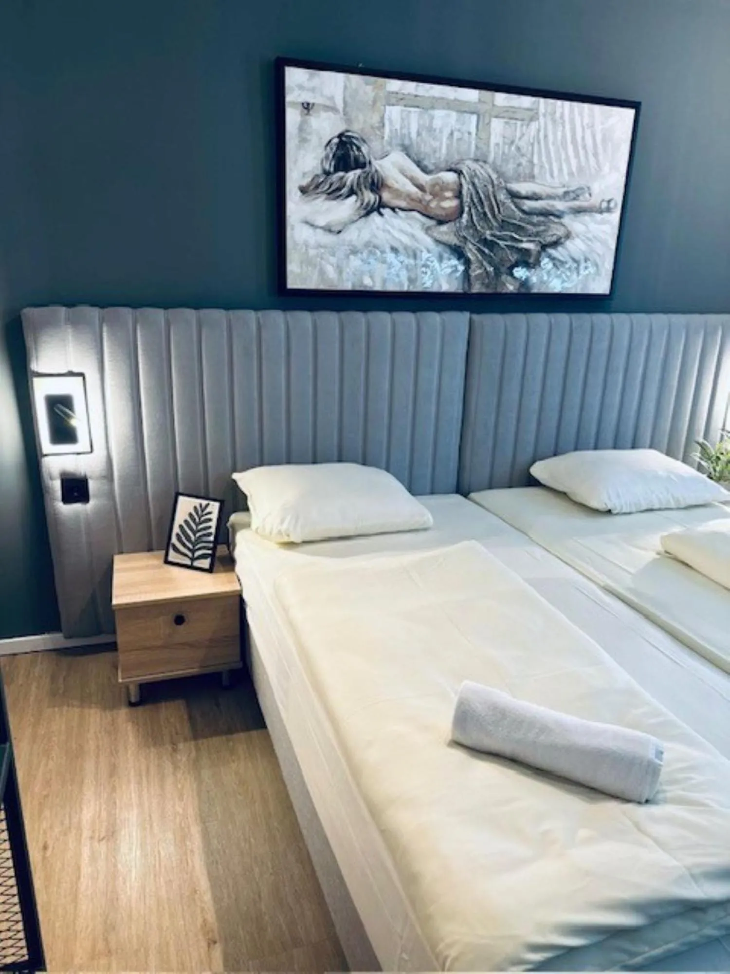 Photo of the whole room, Bed in Hotel Charlton