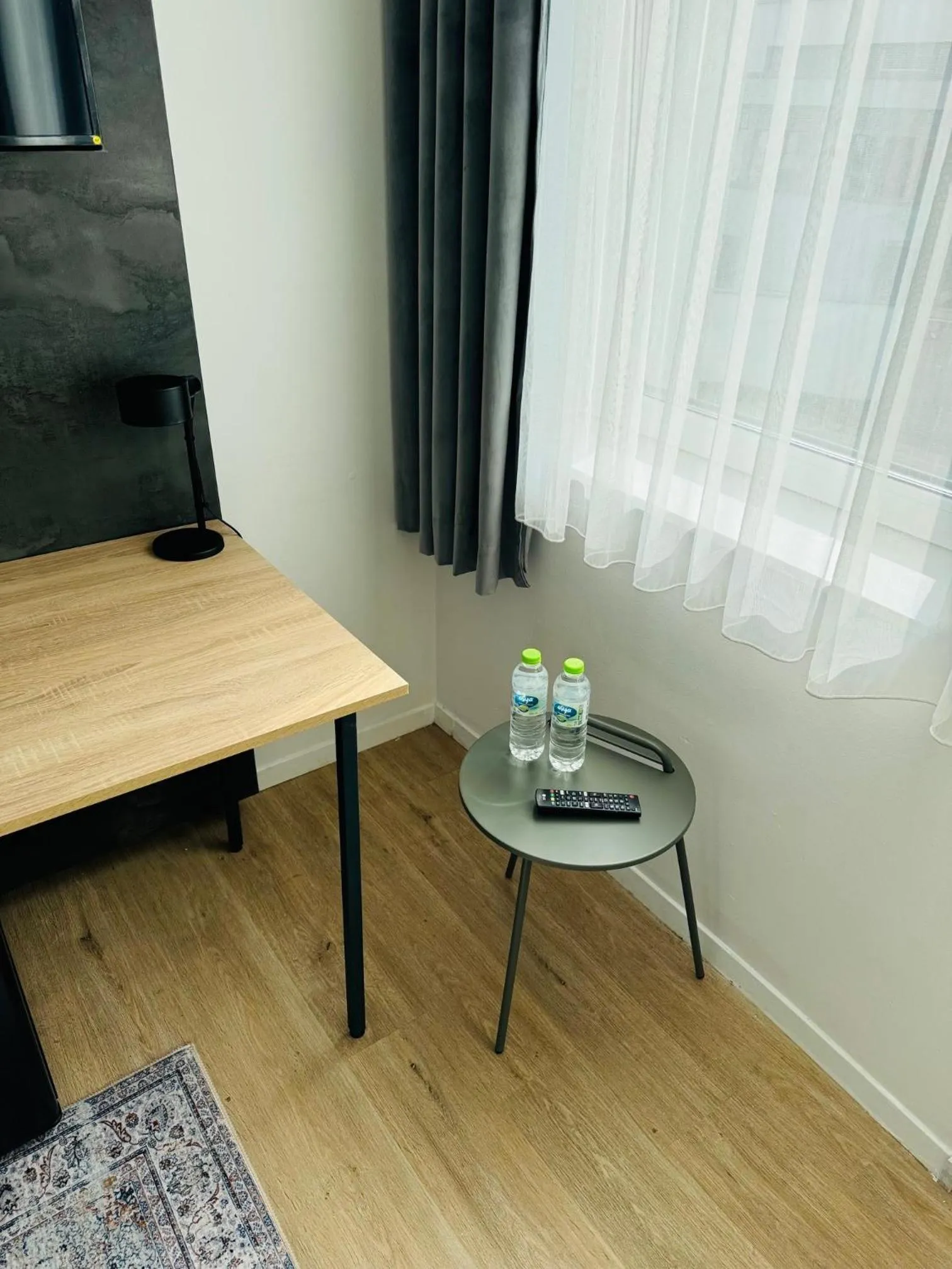 Photo of the whole room in Hotel Charlton