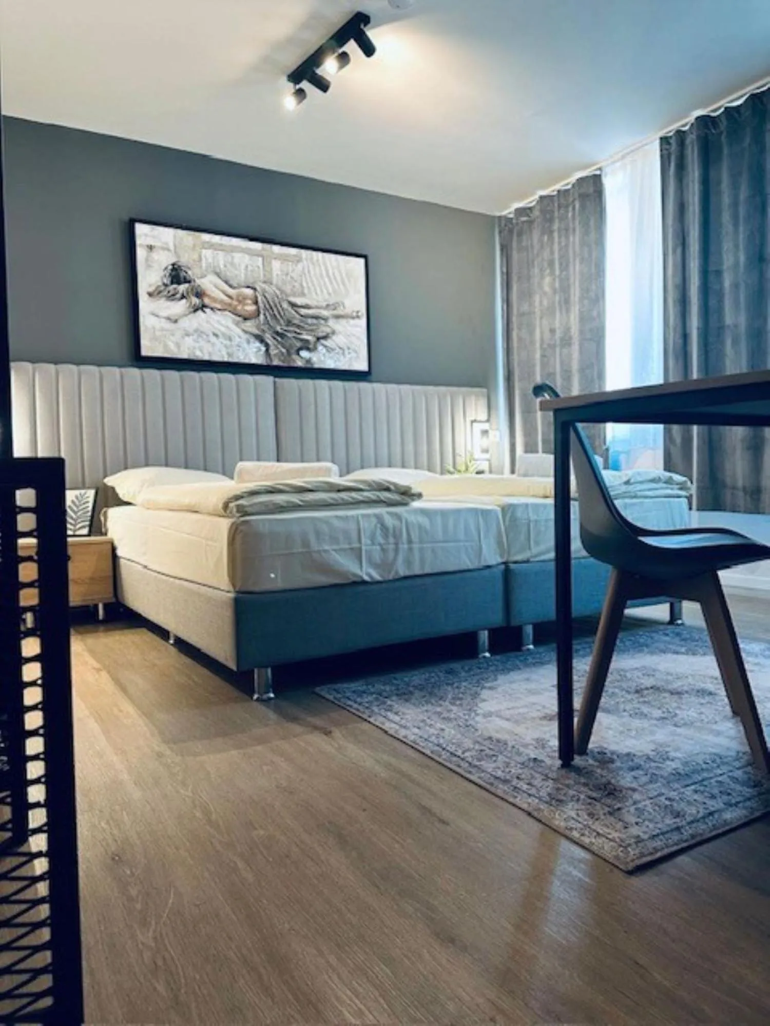 Photo of the whole room, Bed in Hotel Charlton