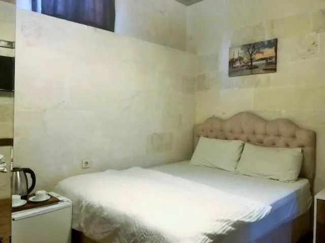 Bed in Hasbahan Konak