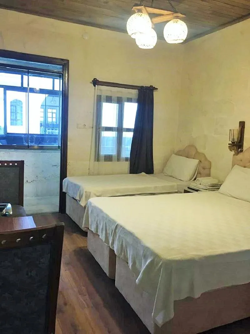 Photo of the whole room, Bed in Hasbahan Konak