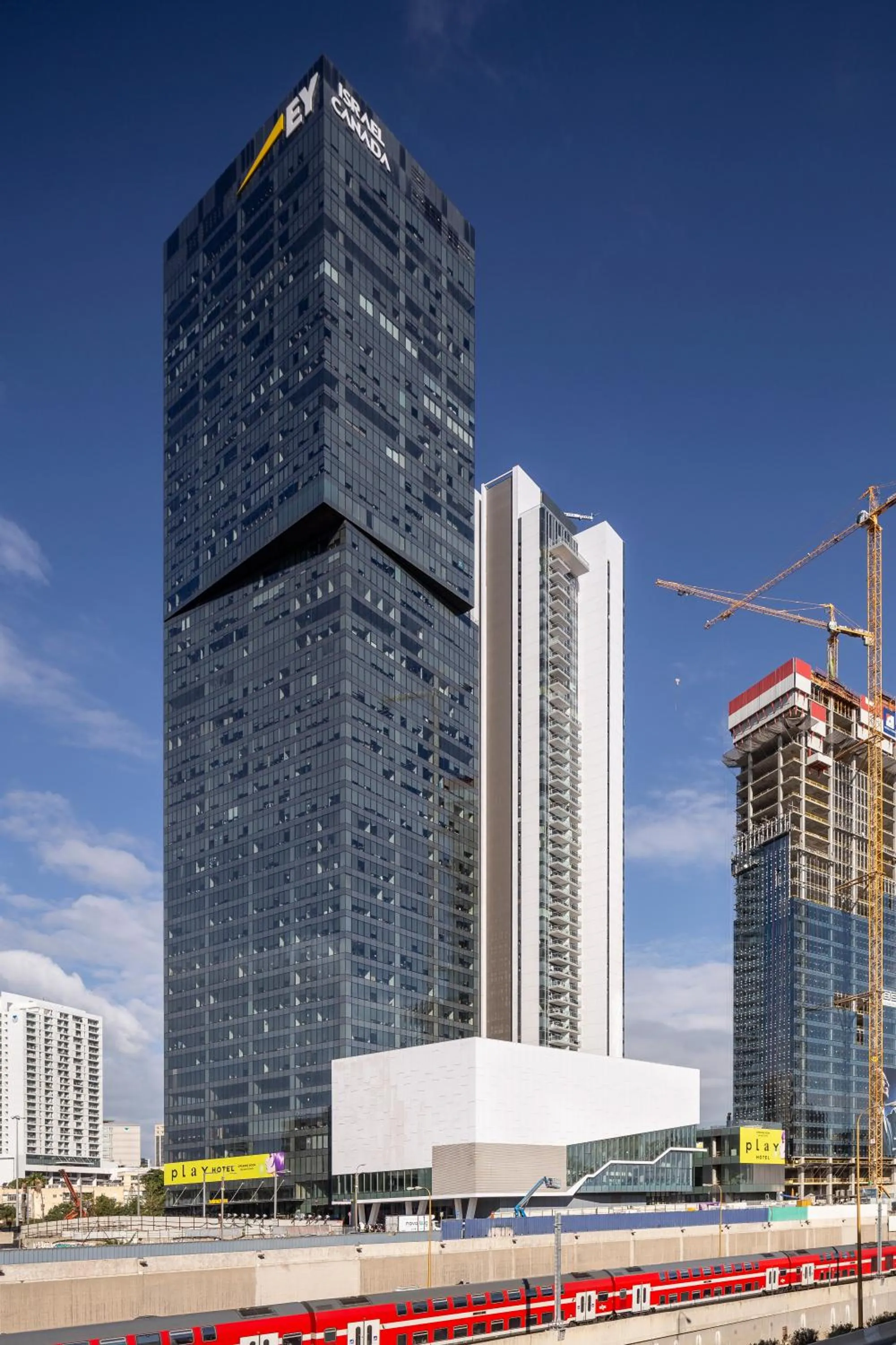 Nearby landmark in Play Midtown Hotel Tel Aviv