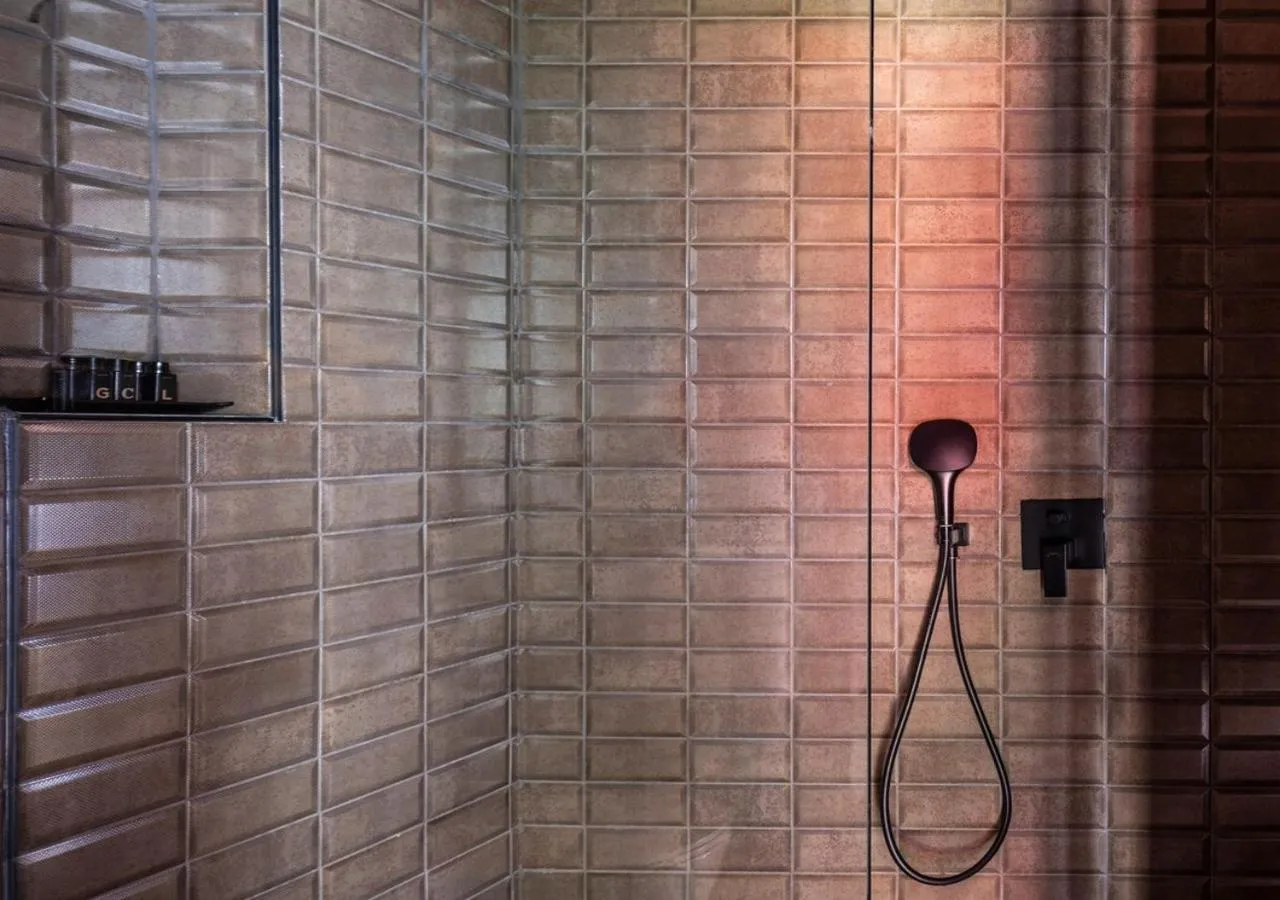 Shower in Play Midtown Hotel Tel Aviv