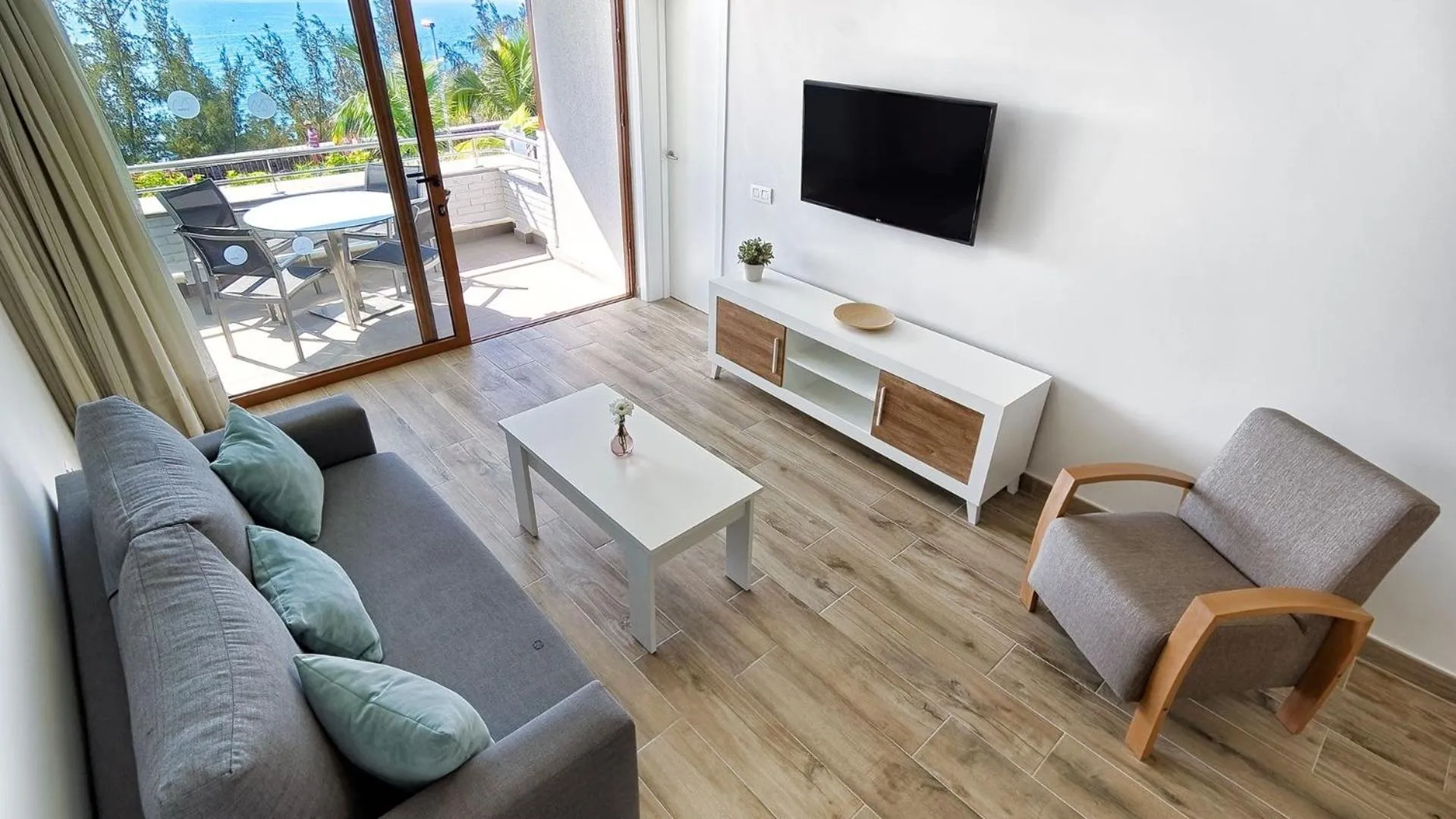 Living room in Las Nasas by Labranda