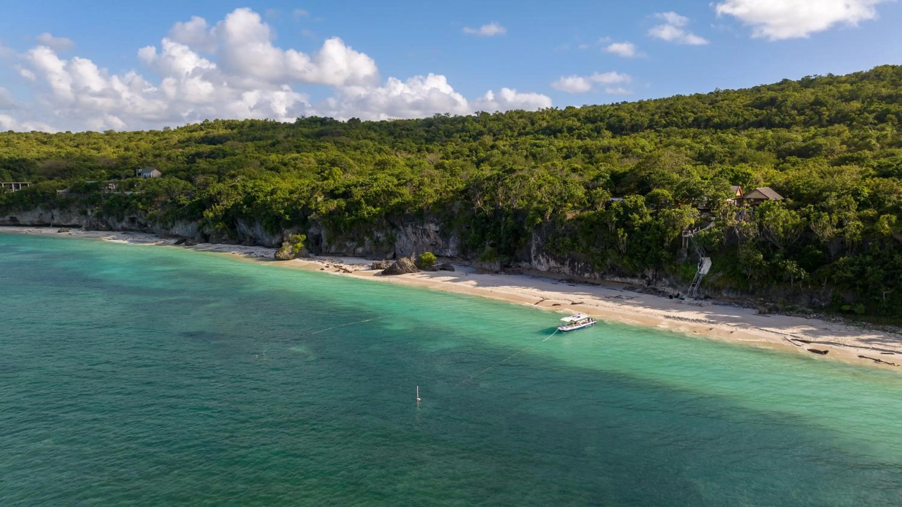 Beach in Blue Planet Dive Resort
