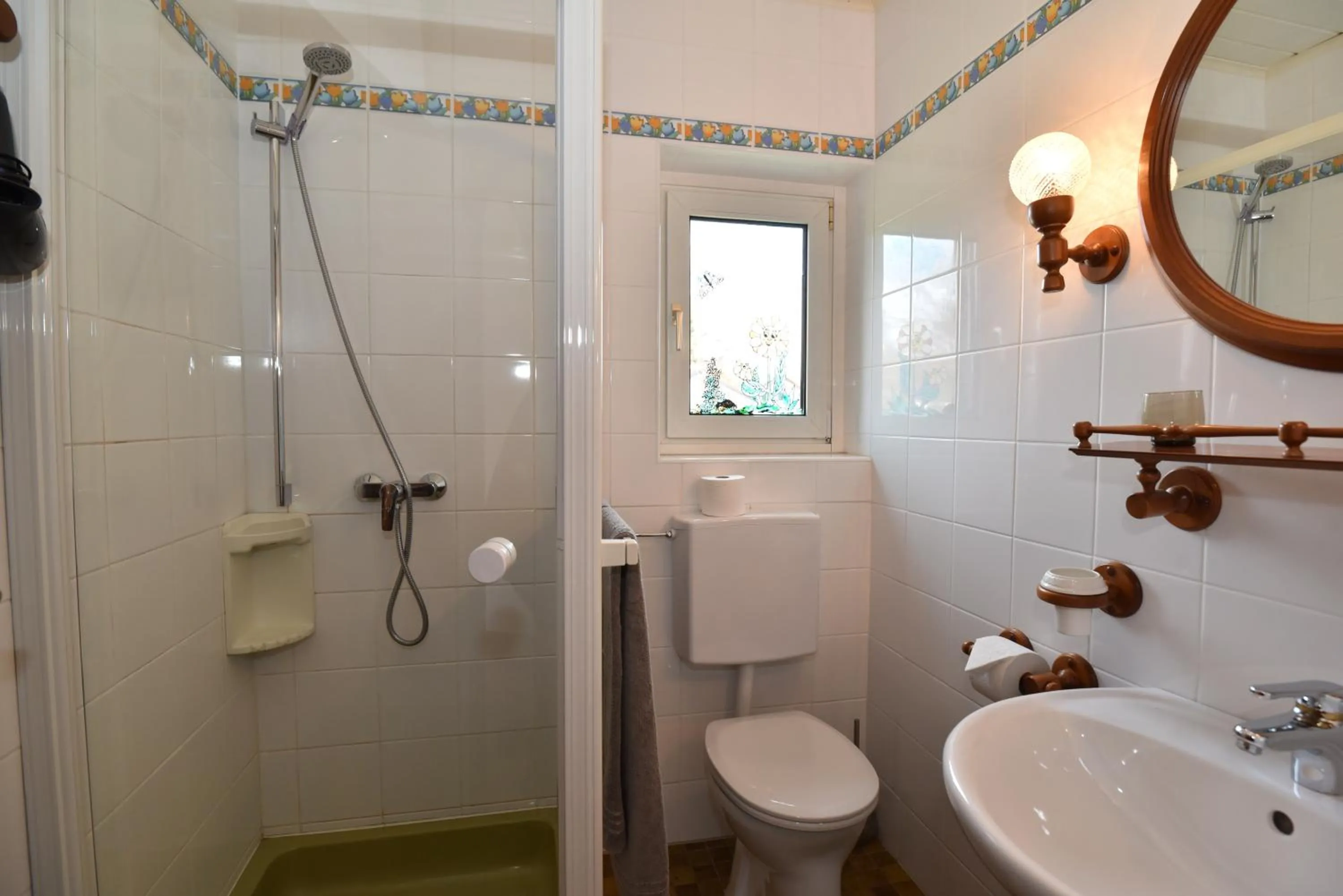 Shower in PM-APART Ries Rosina